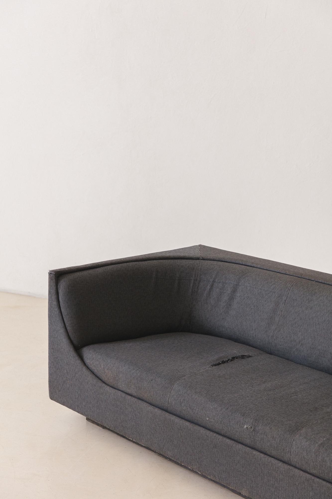 Mid-Century Modern Cube Sofa by Brazilian Designer Jorge Zalszupin, 1970s In Good Condition For Sale In New York, NY