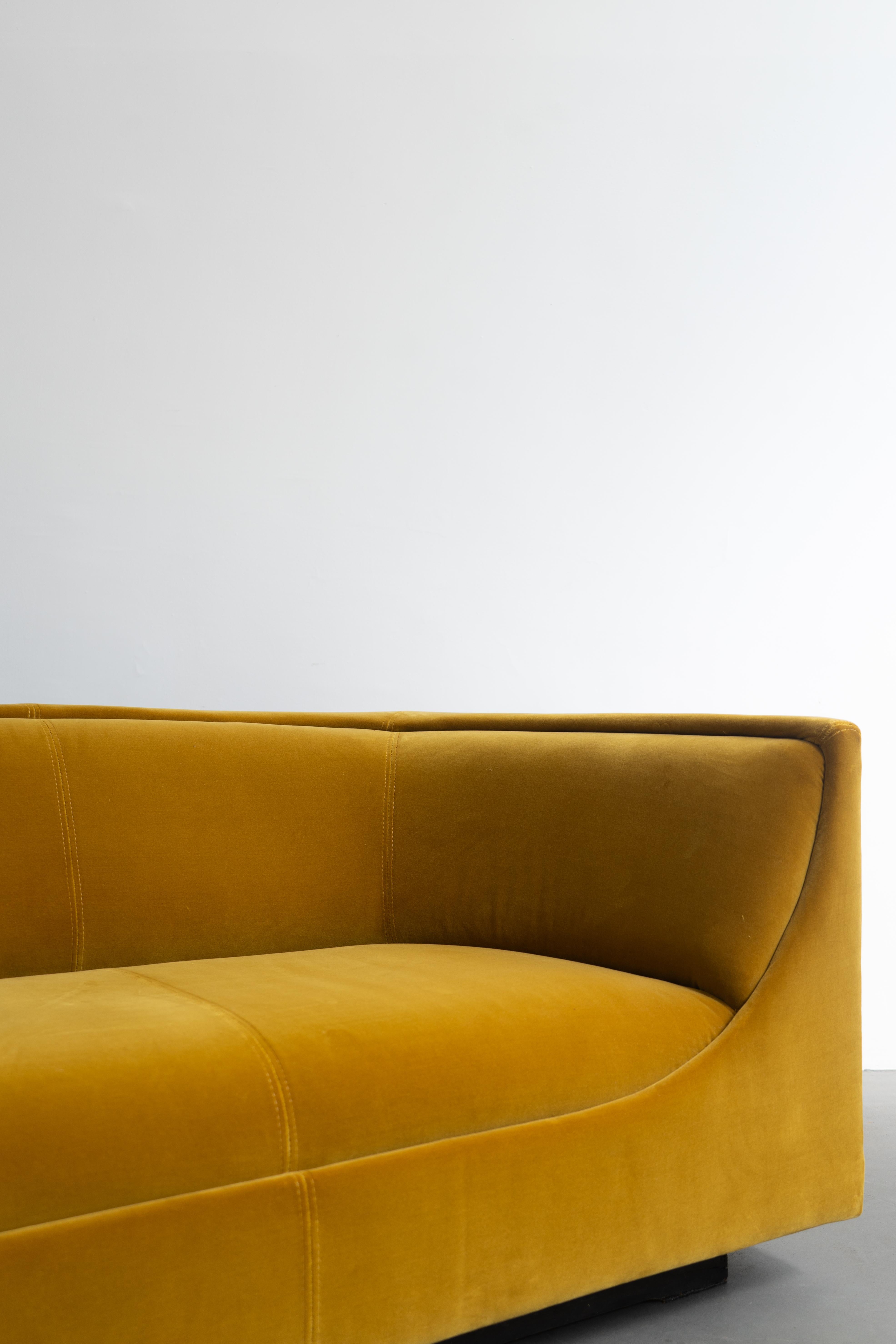 Modernes Mid-Century-Sofa „Cubo“ des brasilianischen Designers Jorge Zalszupin (Brasilianisch)