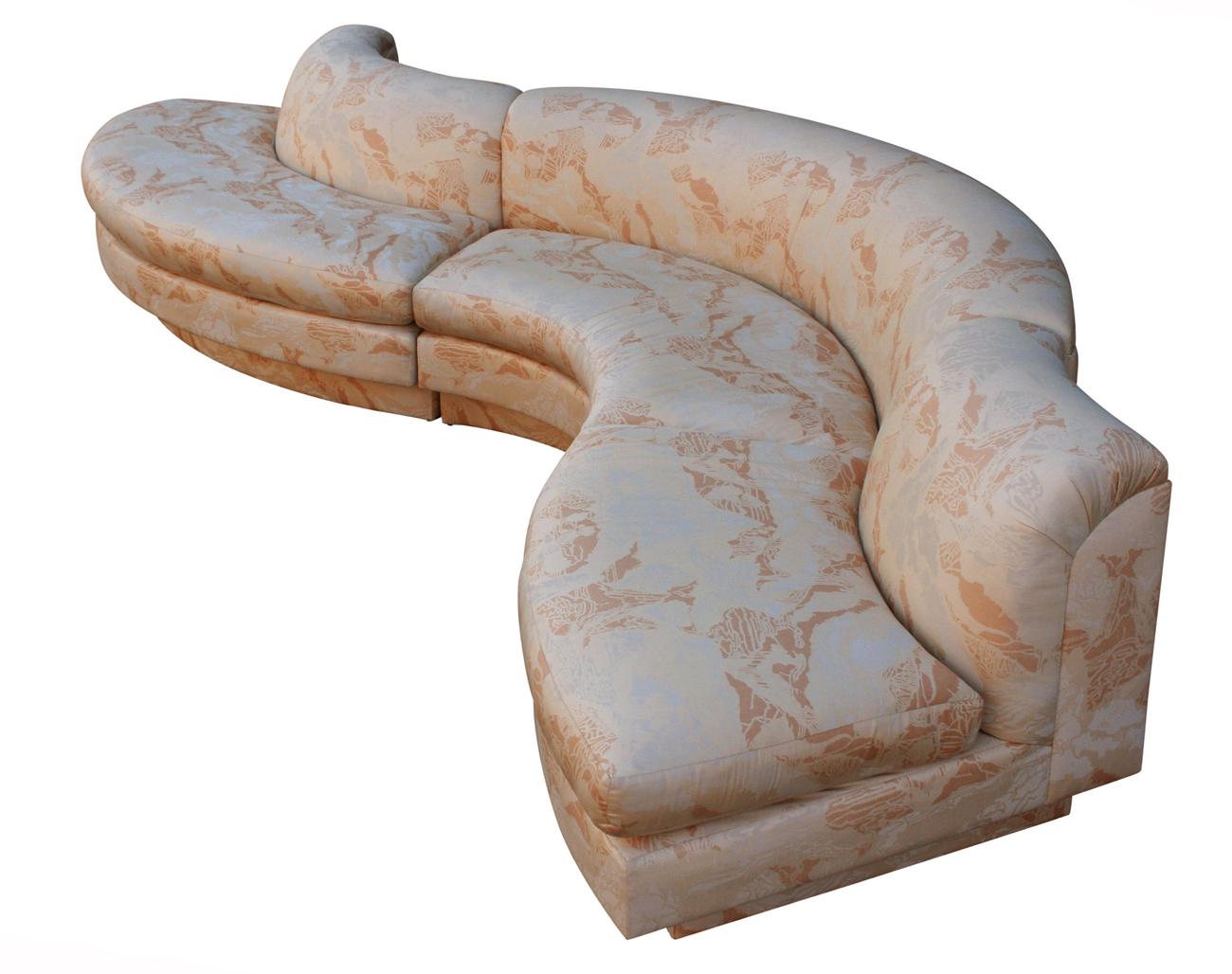 Mid-Century Modern Curved and Sculptural Serpentine Sectional Sofa Plinth Base In Good Condition In Philadelphia, PA