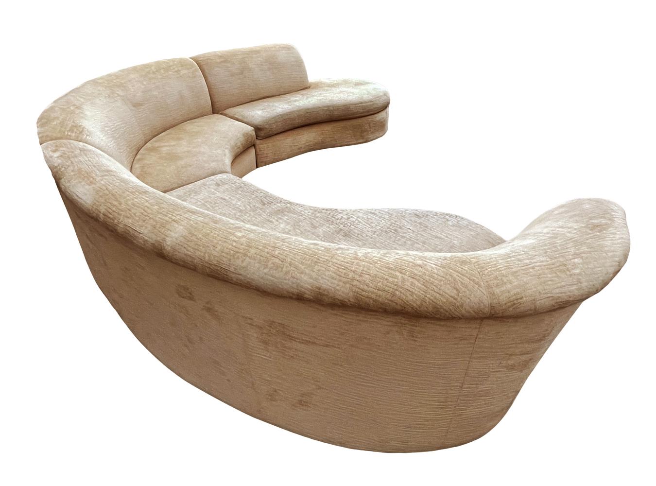 Modernes geschwungenes L-förmiges Serpentinen- oder Wolken-Sofa aus der Mitte des Jahrhunderts (Moderne der Mitte des Jahrhunderts) im Angebot