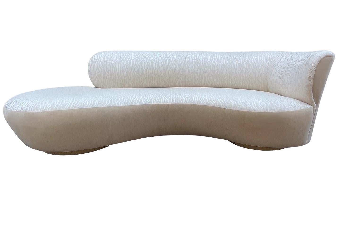 Mid-Century Modern Mid Century Modern Curved Sculptural Serpentine Cloud Sofa or Chaise Lounge For Sale