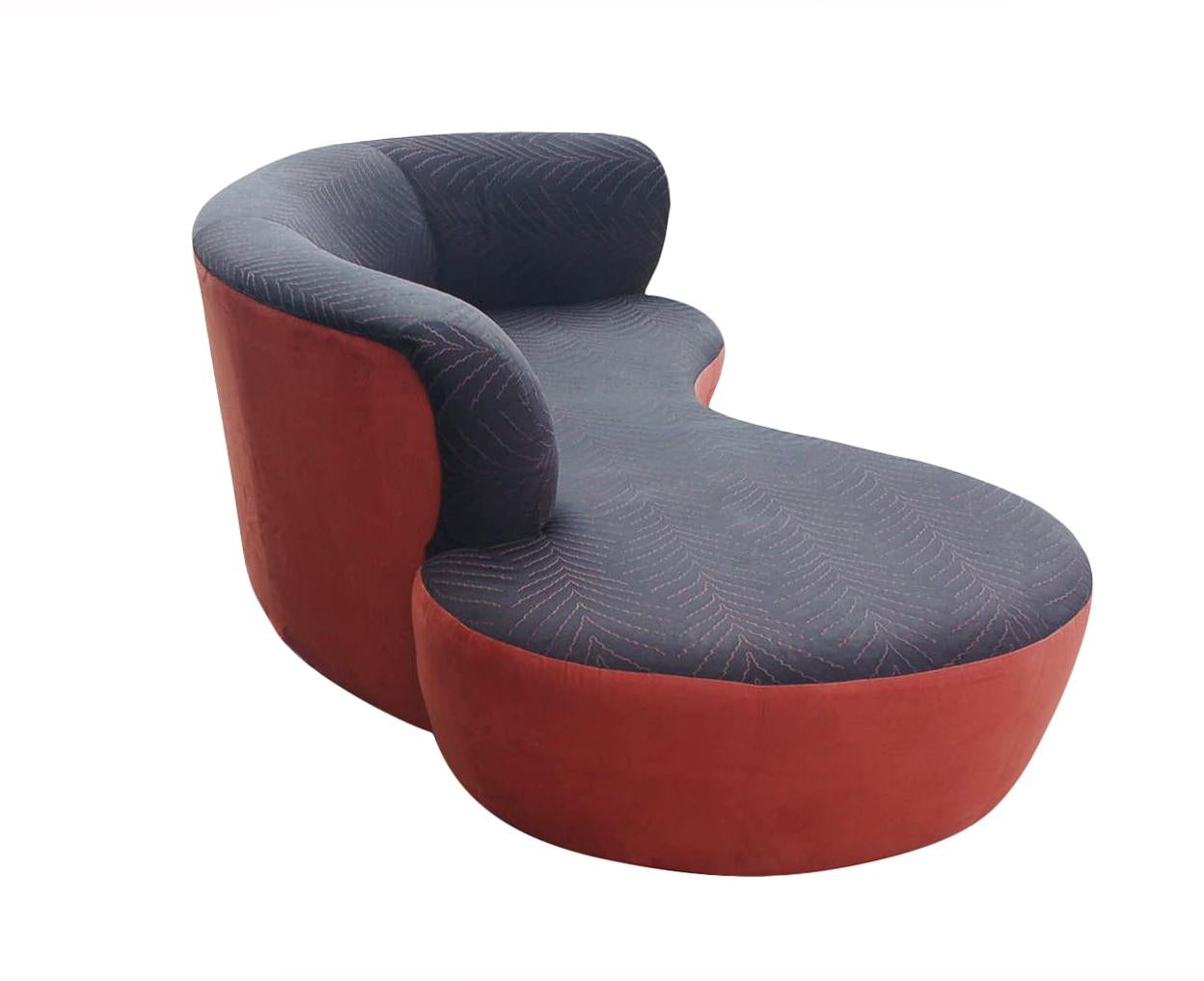 Sofá Nube Serpentina Curvo Moderno de Mitad de Siglo by Weiman finales del siglo XX en venta
