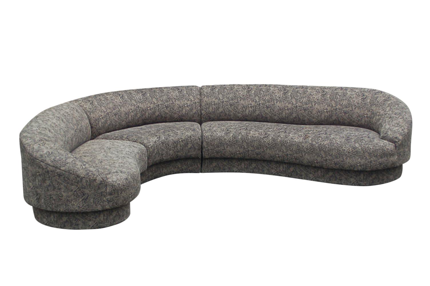 Mid-Century Modern Curved Serpentine Sectional Sofa by Vladimir Kagan for Weiman In Good Condition In Philadelphia, PA
