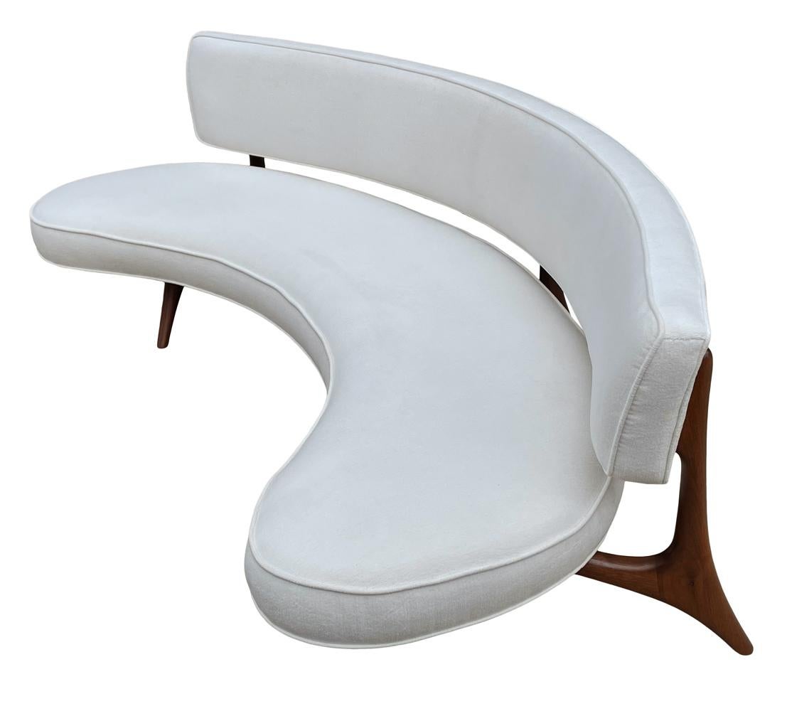 Mid-Century Modern Curved Sofa Floating Sofa by Vladimir Kagan in White & Walnut 4