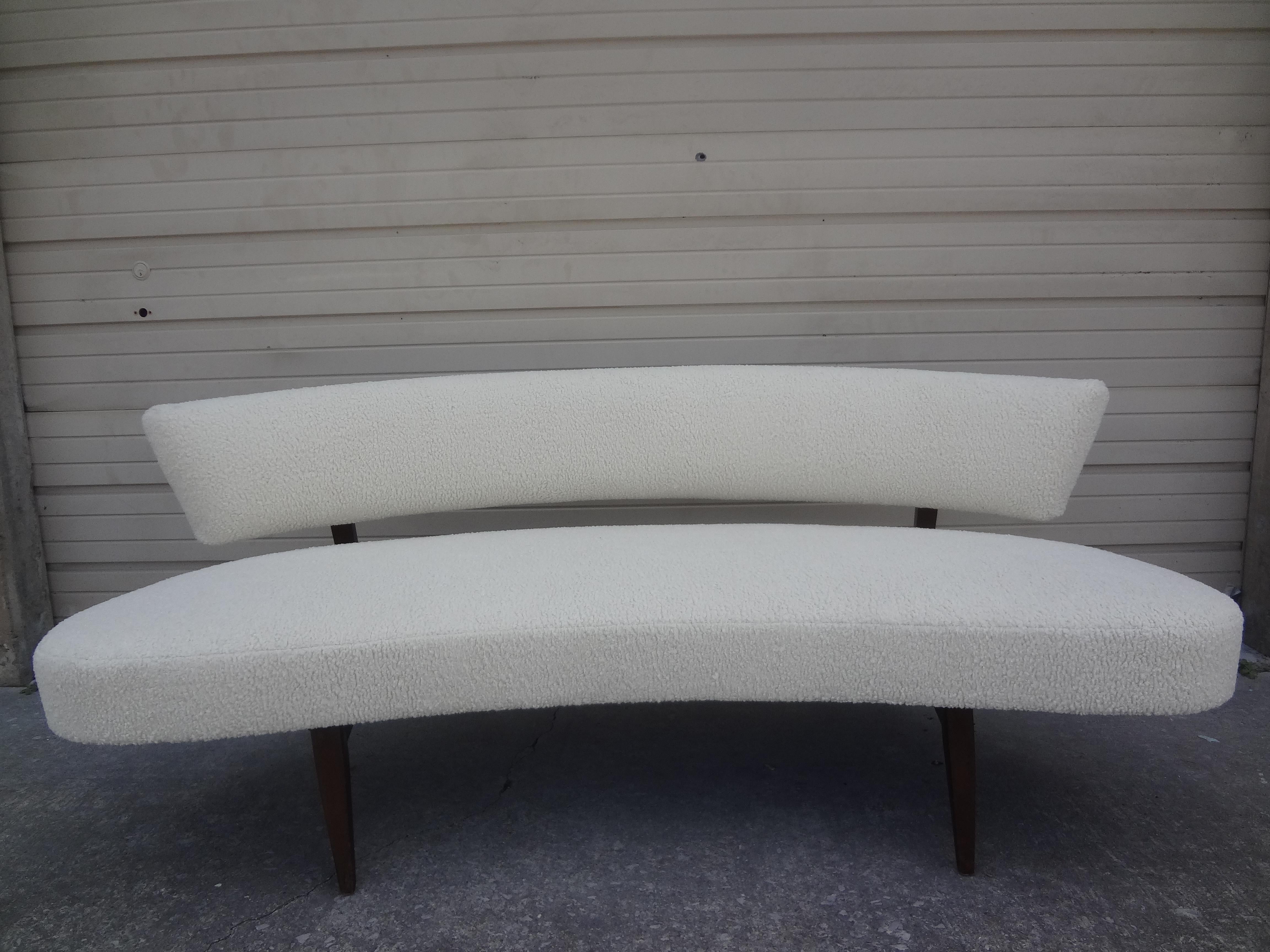 Mid-Century Modern Curved Floating Sofa Upholstered in White Bouclé 6