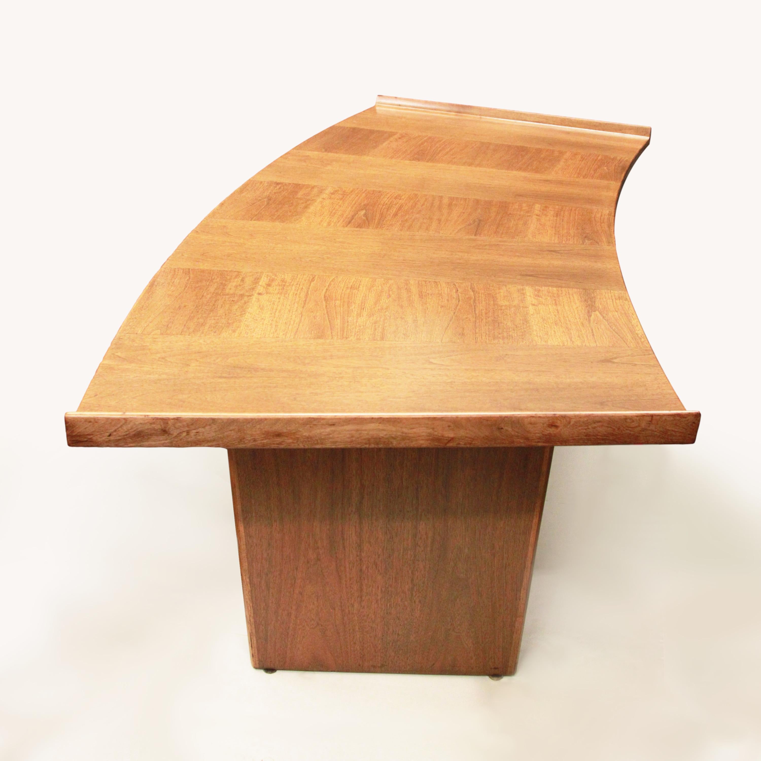 Mid-Century Modern Curved Walnut Executive Desk by Harvey Probber In Good Condition In Lafayette, IN