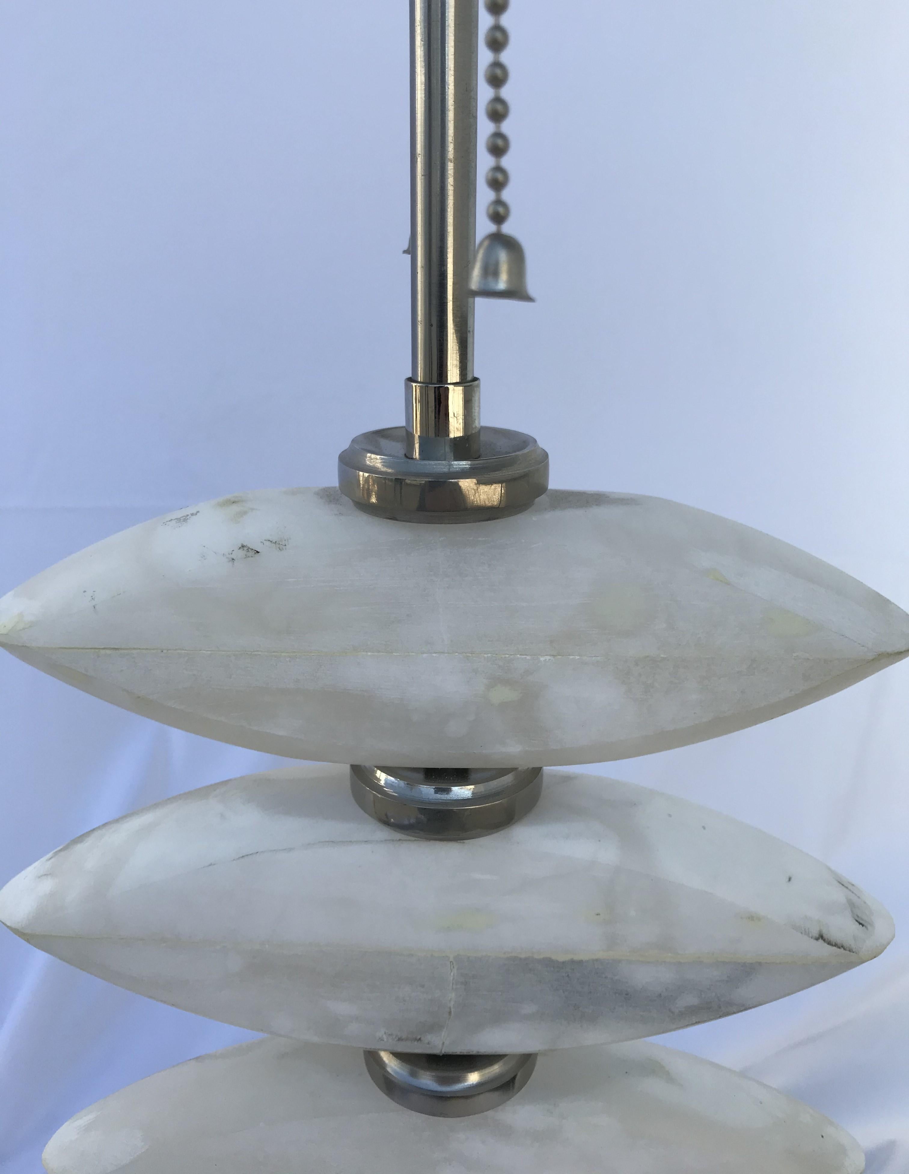 Moderne Mitte des Jahrhunderts,  Maßgefertigte Alabaster-Lampe (Moderne der Mitte des Jahrhunderts)