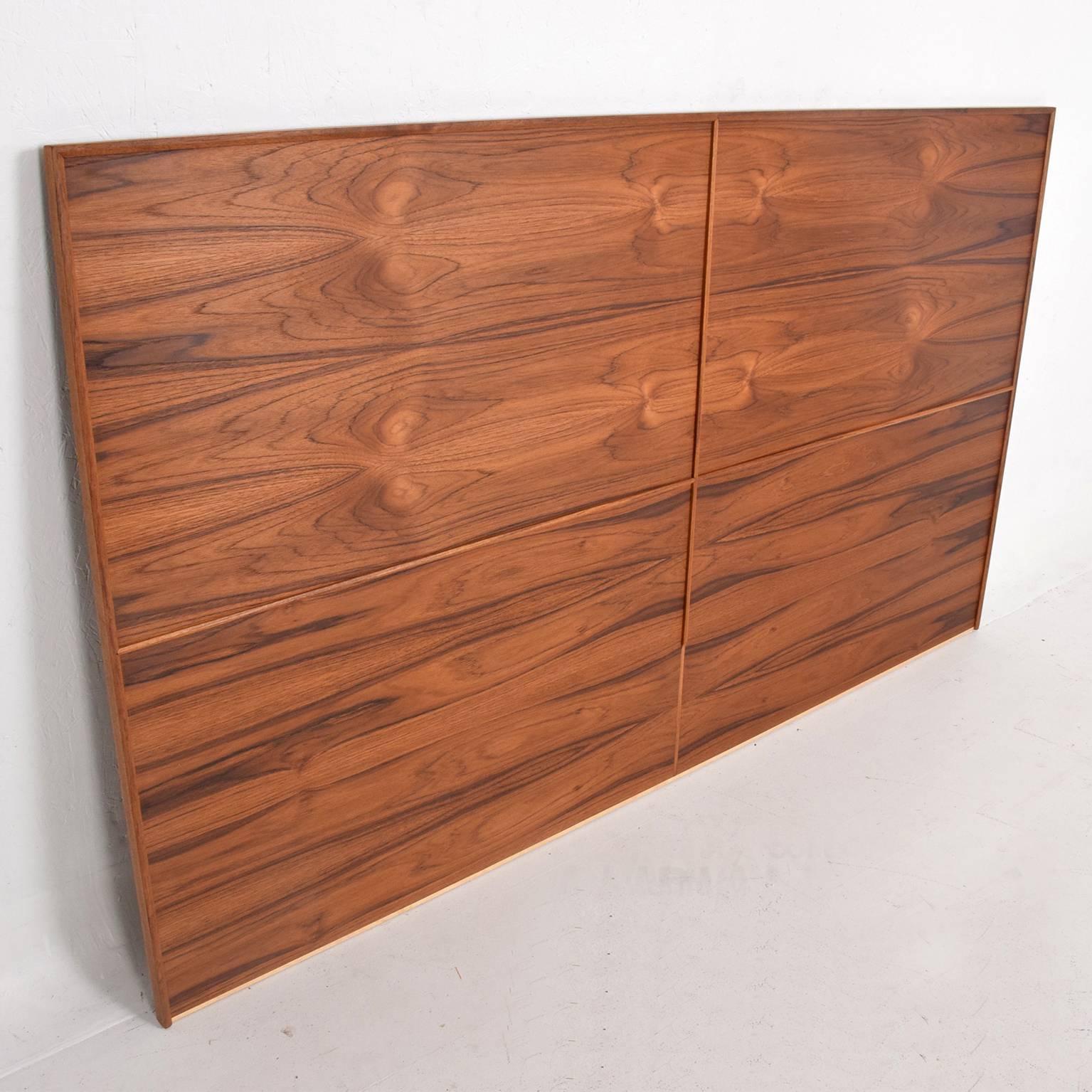 Mid-Century Modern Custom Queen Headboard in Teak Wood In Excellent Condition In Chula Vista, CA