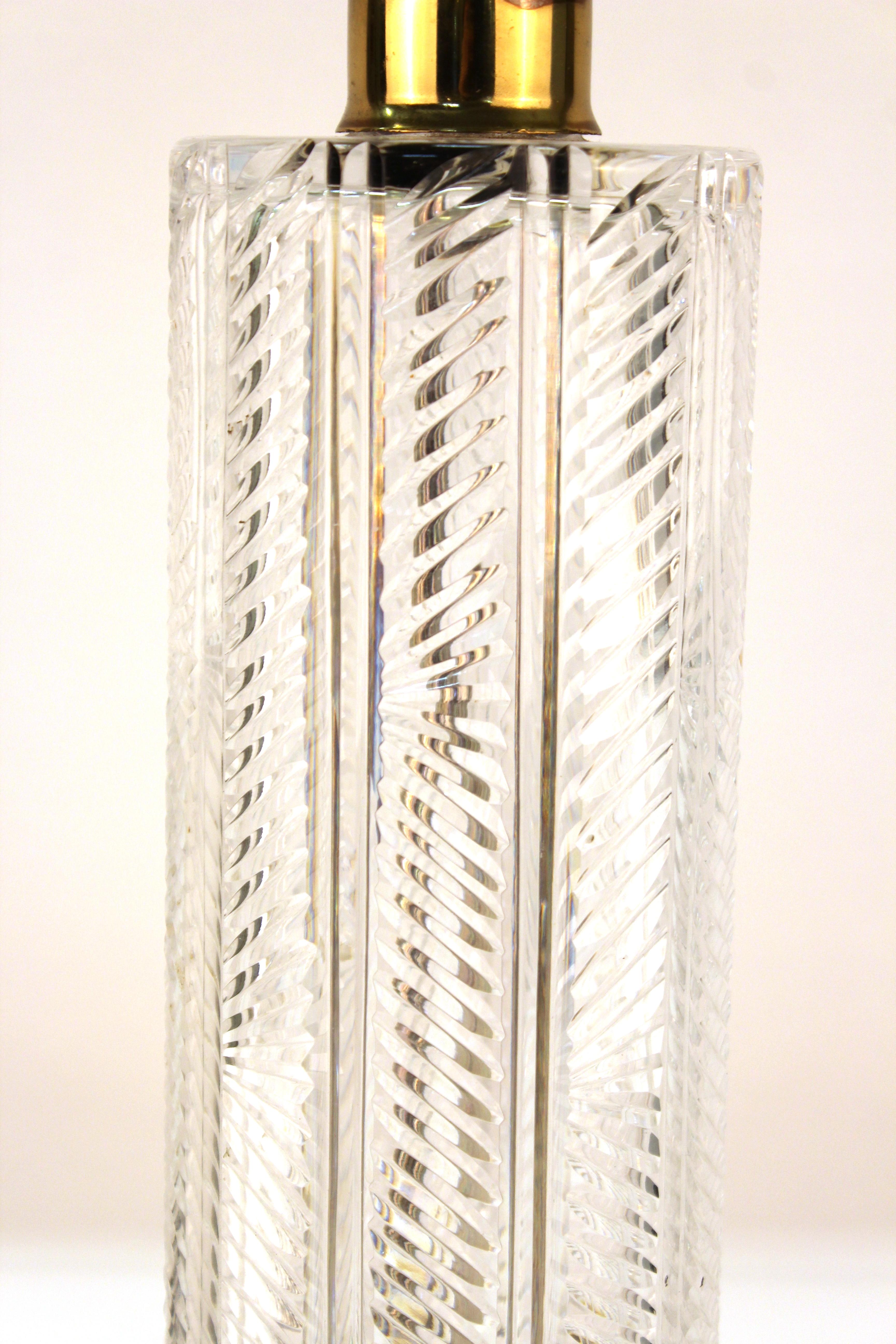 Mid-Century Modern Cut Crystal Table Lamp For Sale 2