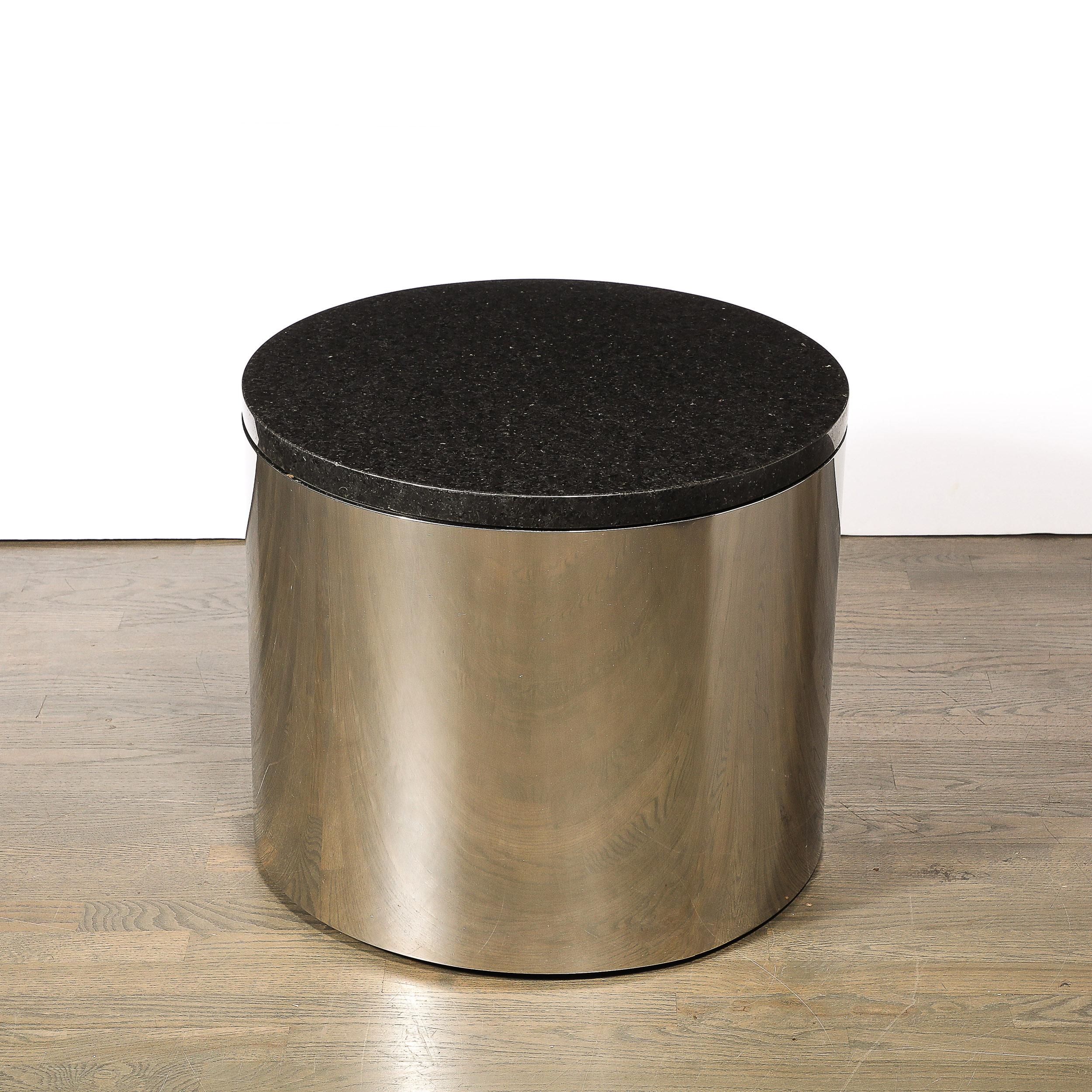 Chrome Table d'appoint en forme de tambour cylindrique, en chrome et granit, mi-siècle moderne en vente