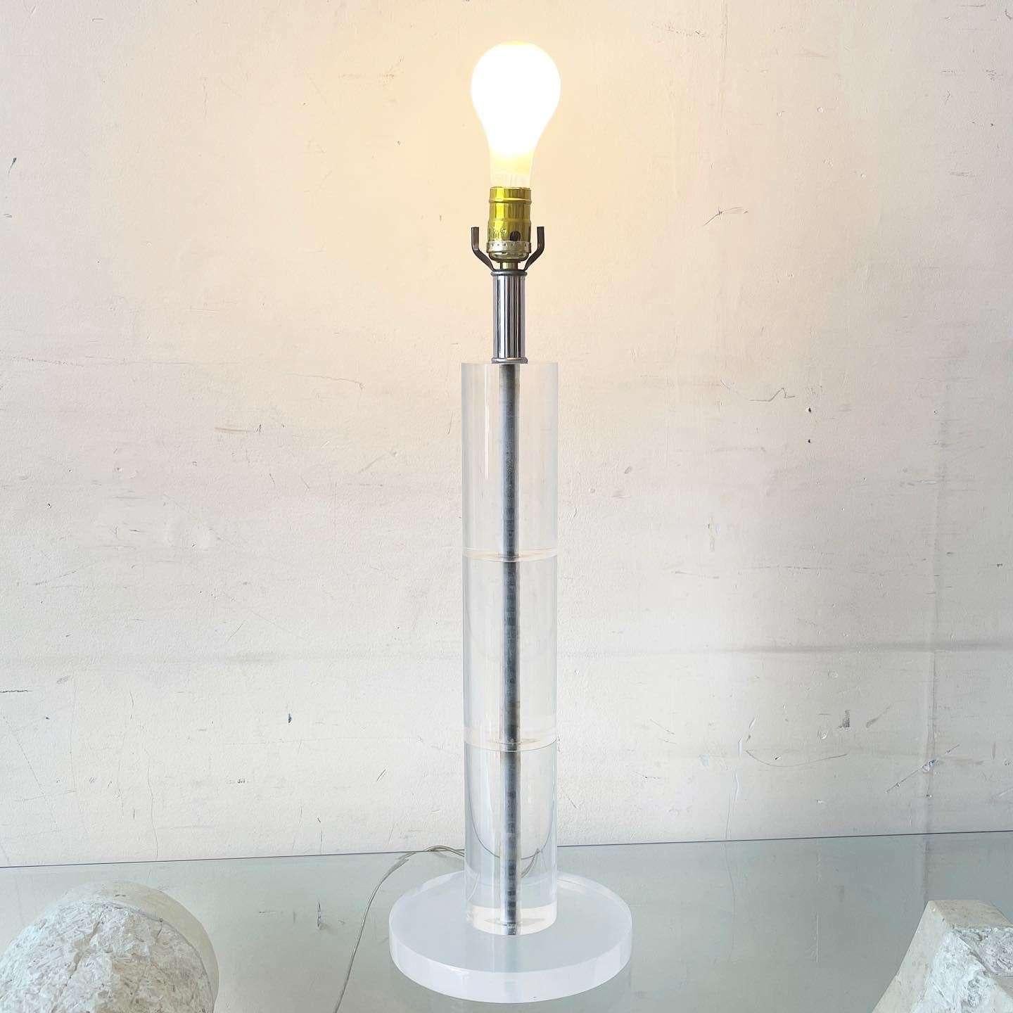 Mid-Century Modern Mid Century Modern Cylindrical Lucite Table Lamp For Sale