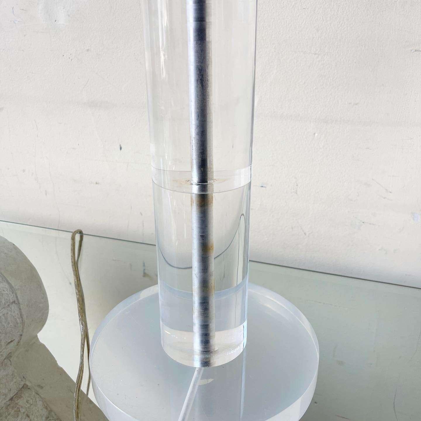 Late 20th Century Mid Century Modern Cylindrical Lucite Table Lamp For Sale