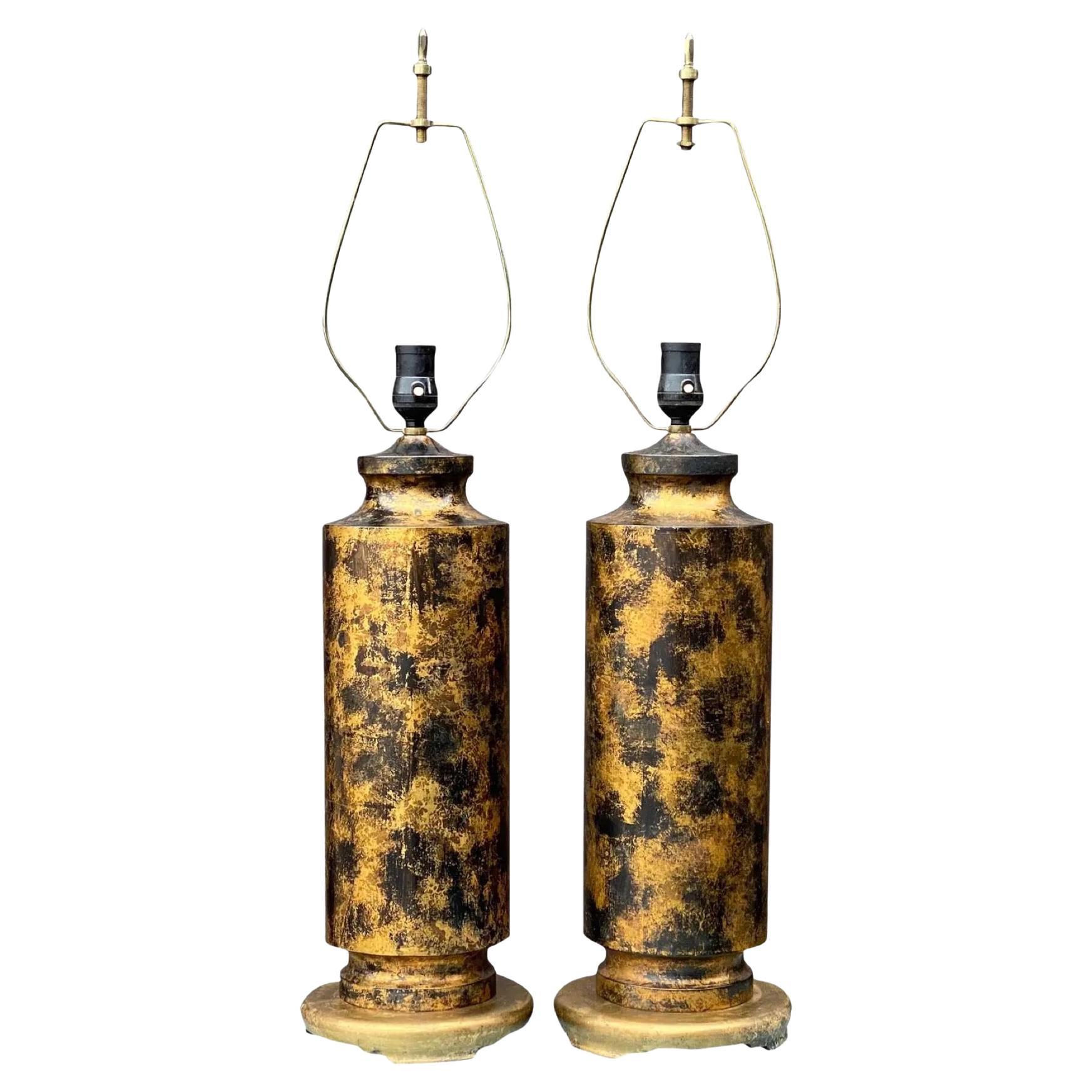 Moderne zylindrische patinierte Bronze-Tischlampen aus der Mitte des Jahrhunderts