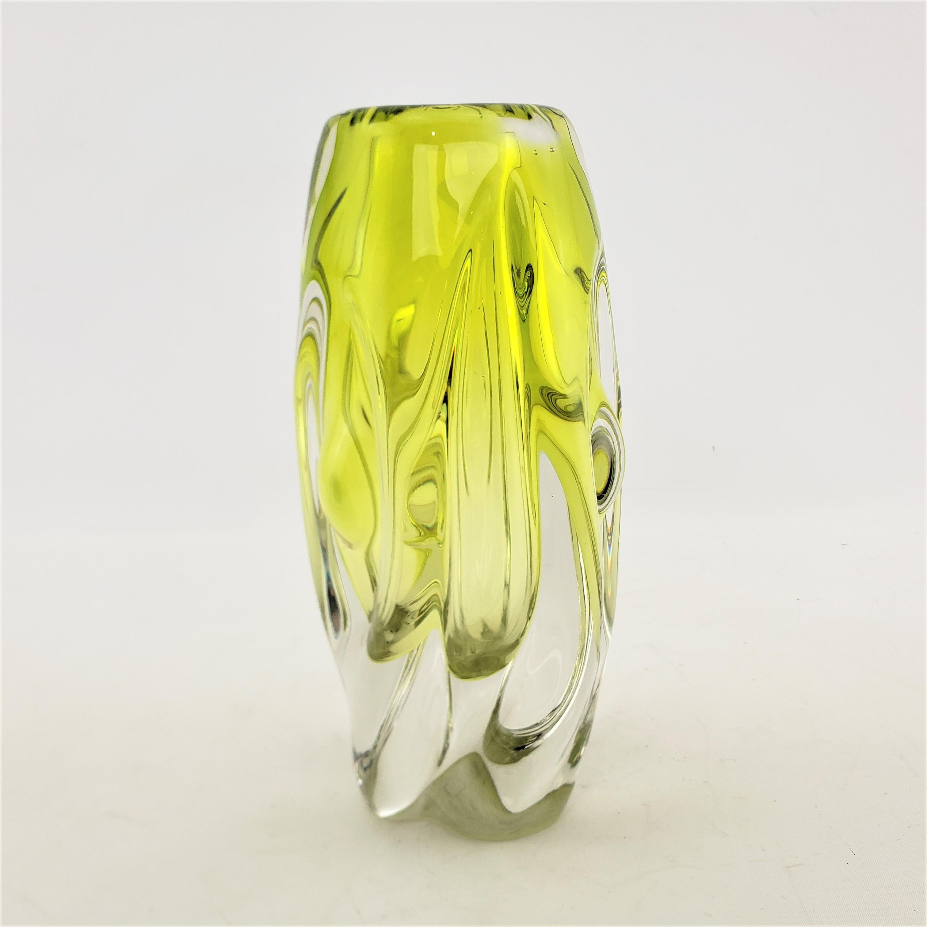 Mid-Century Modern Czech Republic Uranium Art Glass 'Propeller' Styled Vase In Good Condition For Sale In Hamilton, Ontario