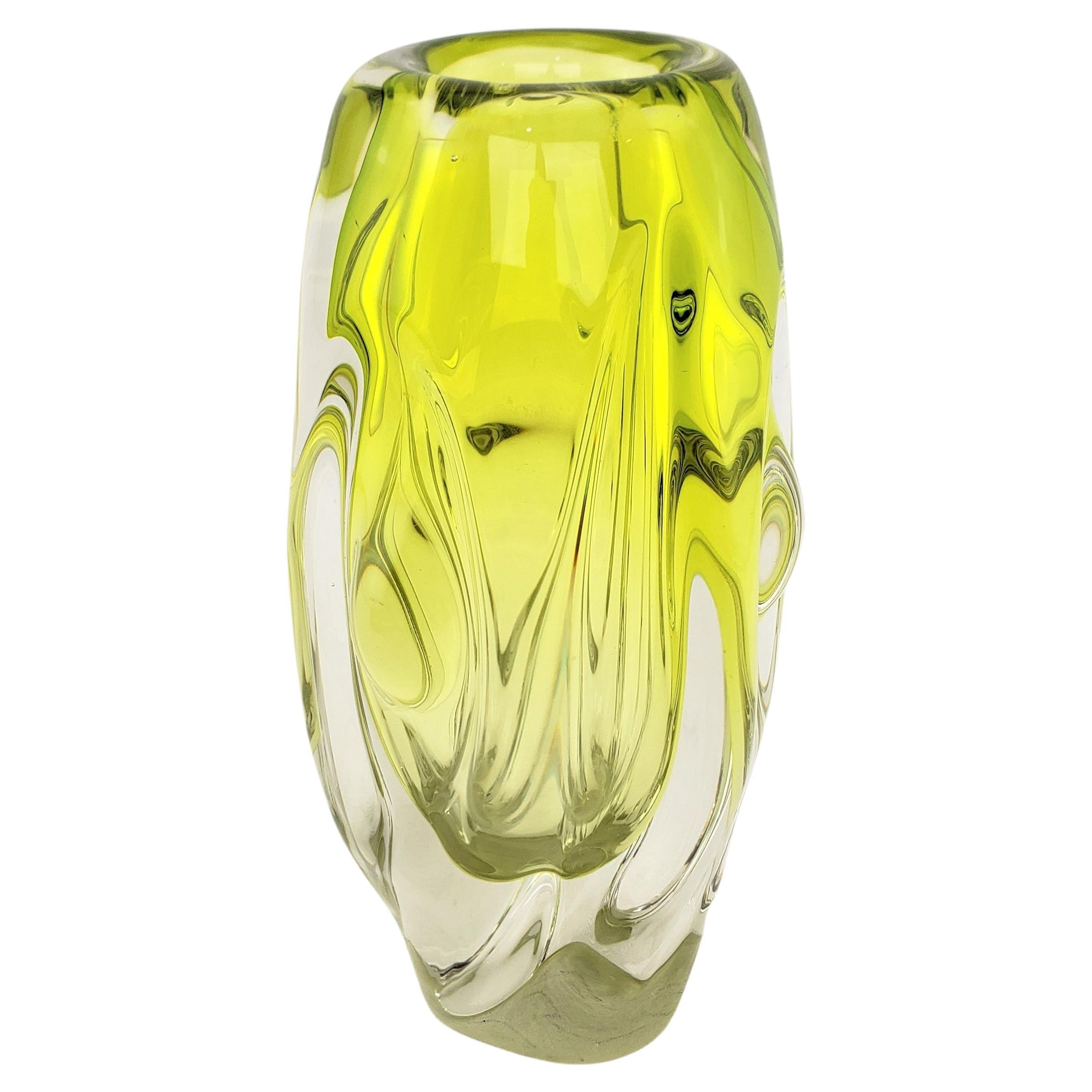 Mid-Century Modern Czech Republic Uranium Art Glass 'Propeller' Styled Vase For Sale