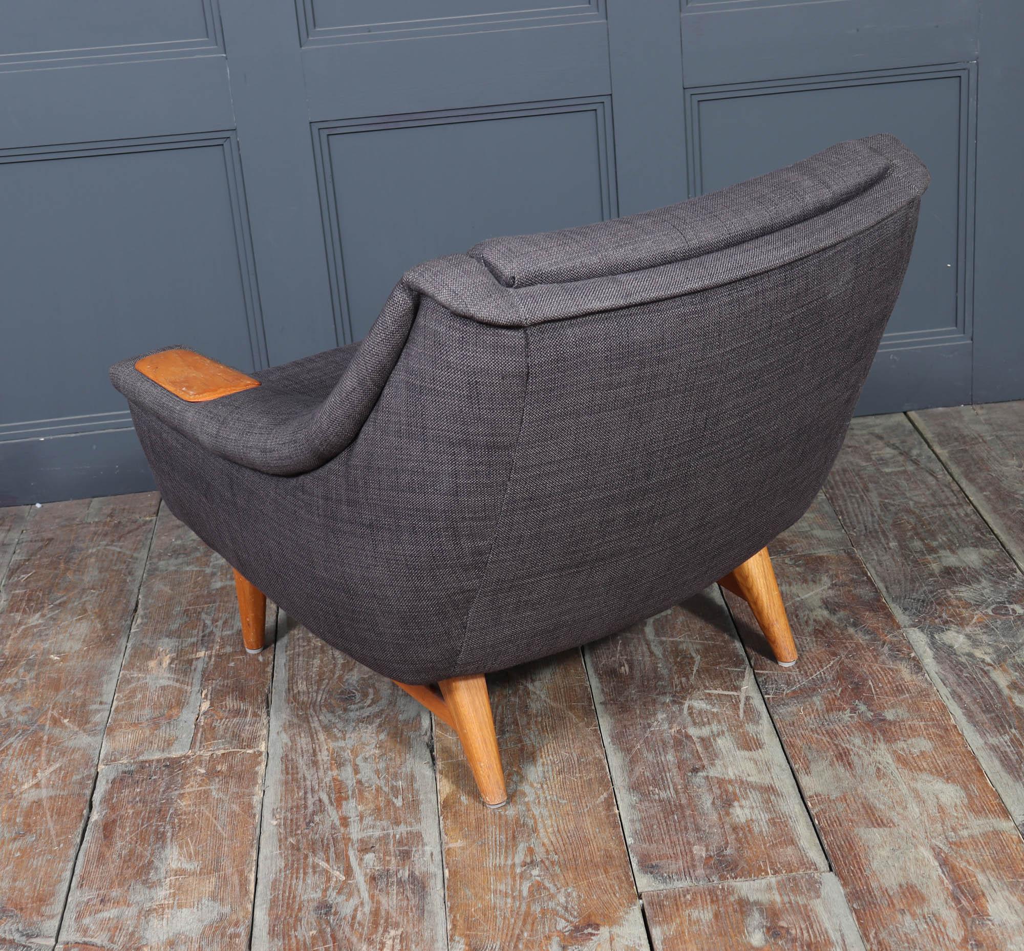 Sillón danés moderno de mediados de siglo con reposabrazos de roble, c. 1960 en venta 3