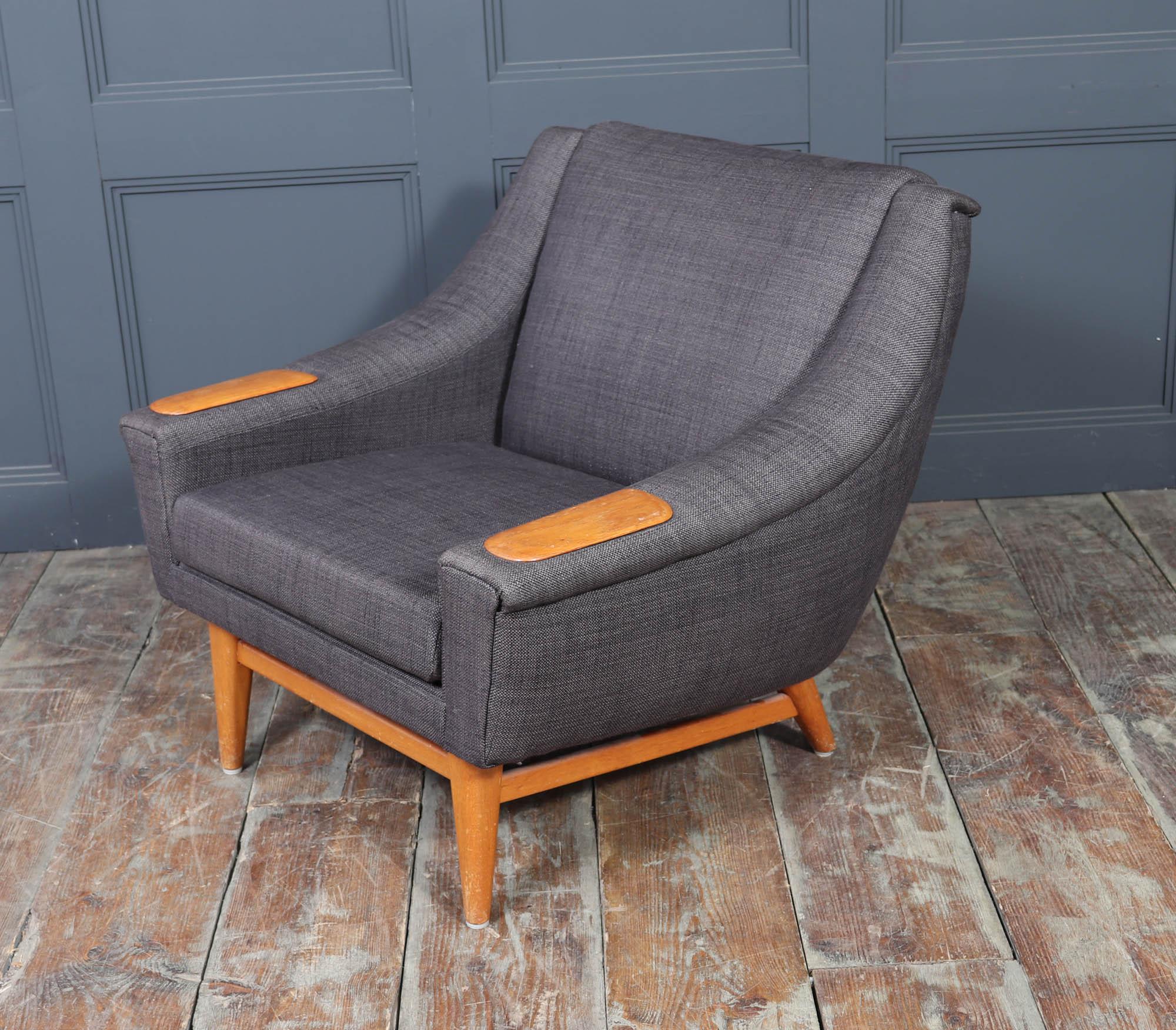 Sillón danés moderno de mediados de siglo con reposabrazos de roble, c. 1960 en venta 5