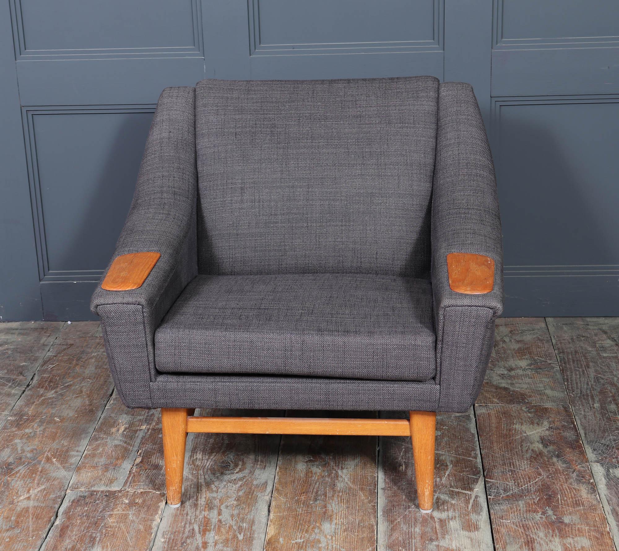 Sillón danés moderno de mediados de siglo con reposabrazos de roble, c. 1960 Danés en venta
