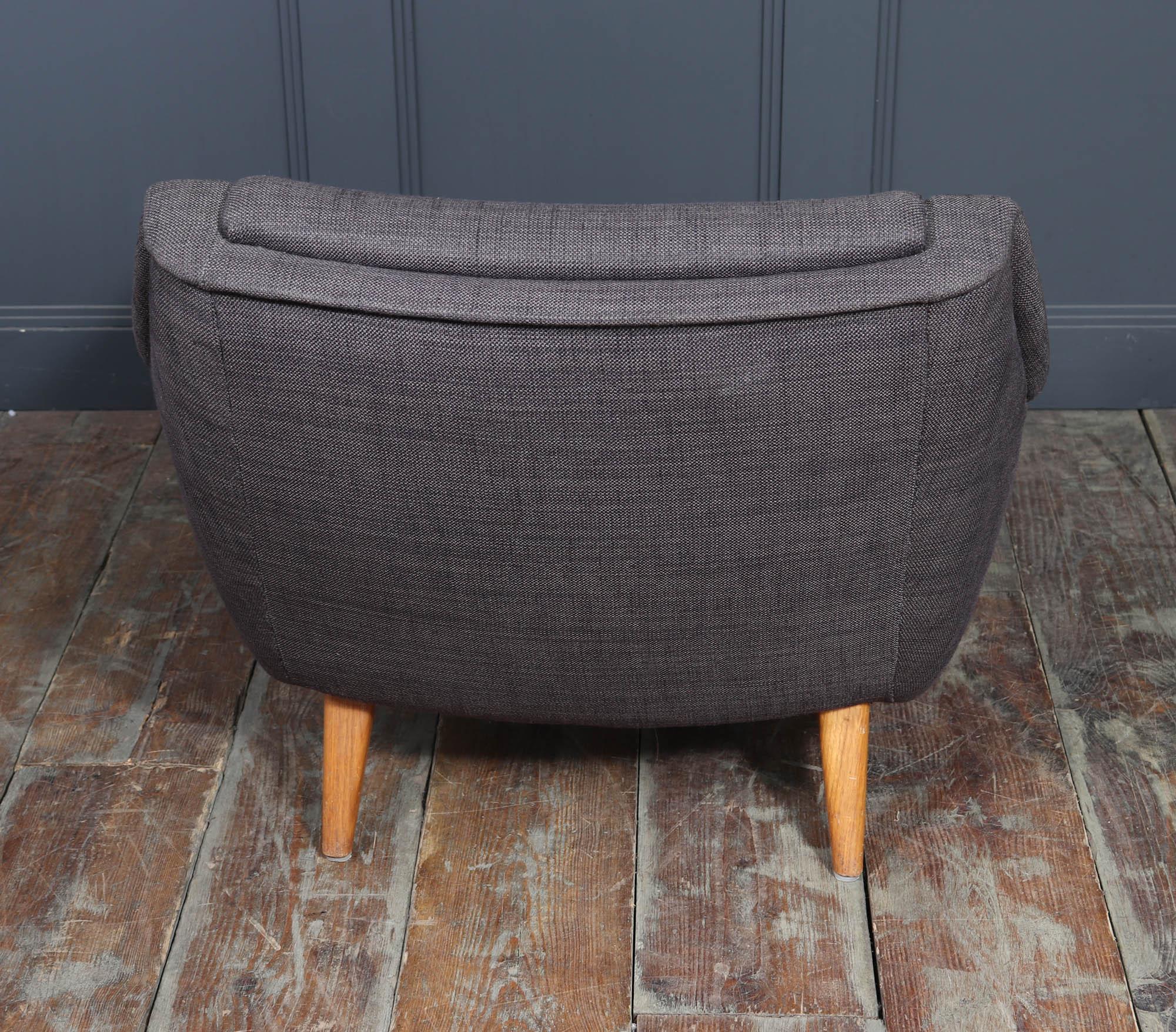 Sillón danés moderno de mediados de siglo con reposabrazos de roble, c. 1960 en venta 2