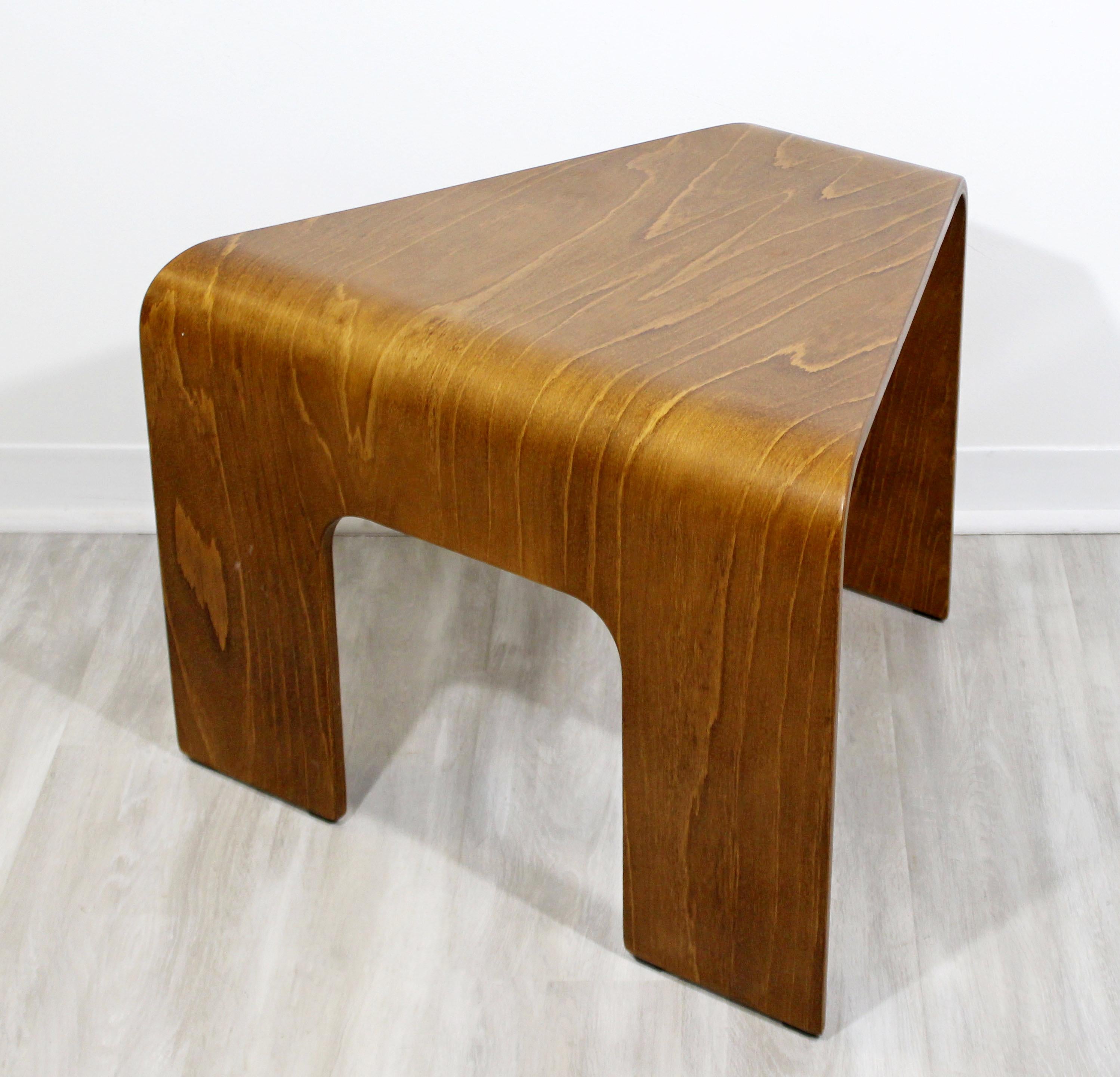 Mid-Century Modern Danish Bentwood Corner Side End Table 1960s Dansk Style In Good Condition In Keego Harbor, MI