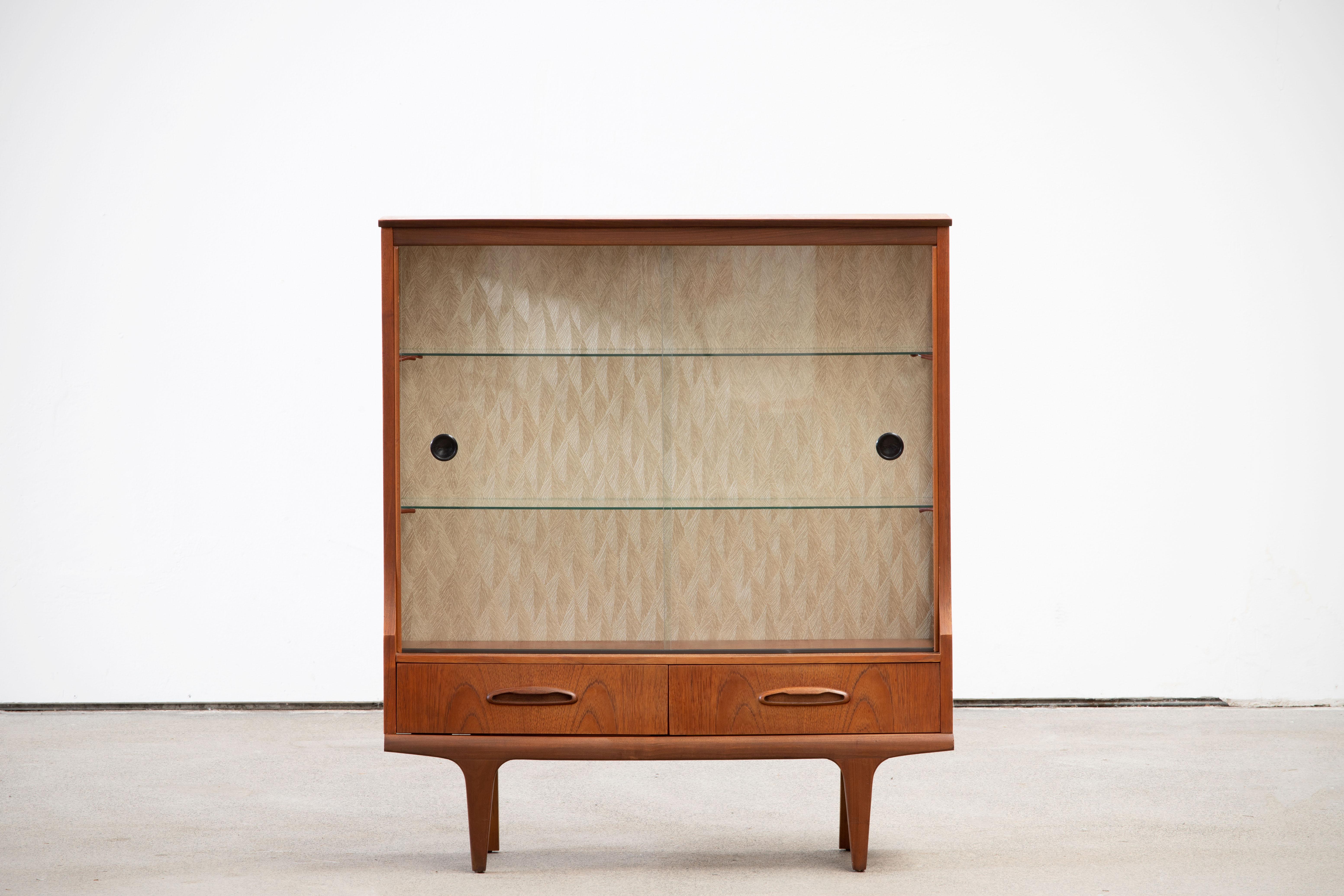 Mid-Century Modern Danish Bookcase/Cabinet 4