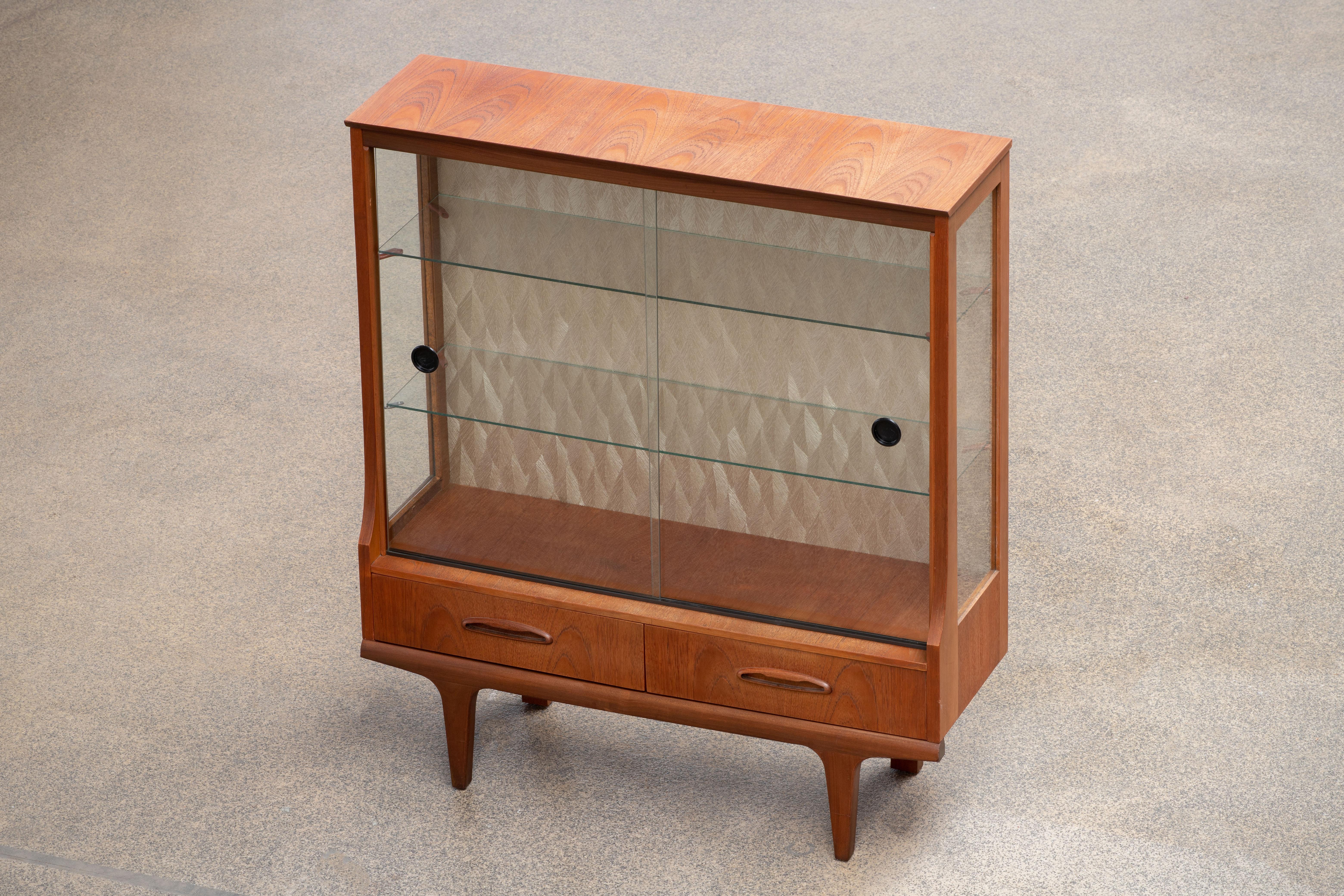 Mid-Century Modern Danish Bookcase/Cabinet 3