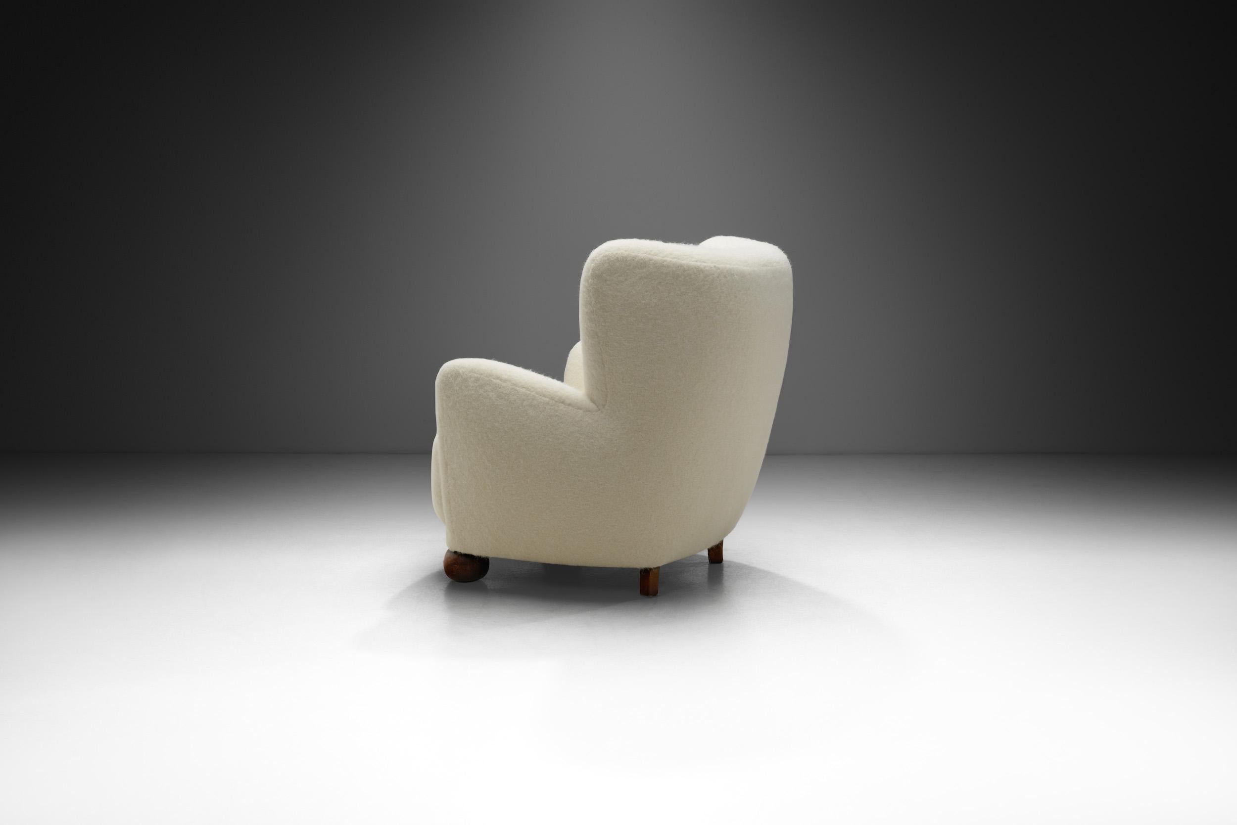 Mid-Century Modern Danish Cabinetmaker Lounge Chair, Denmark, 1940s In Good Condition In Utrecht, NL