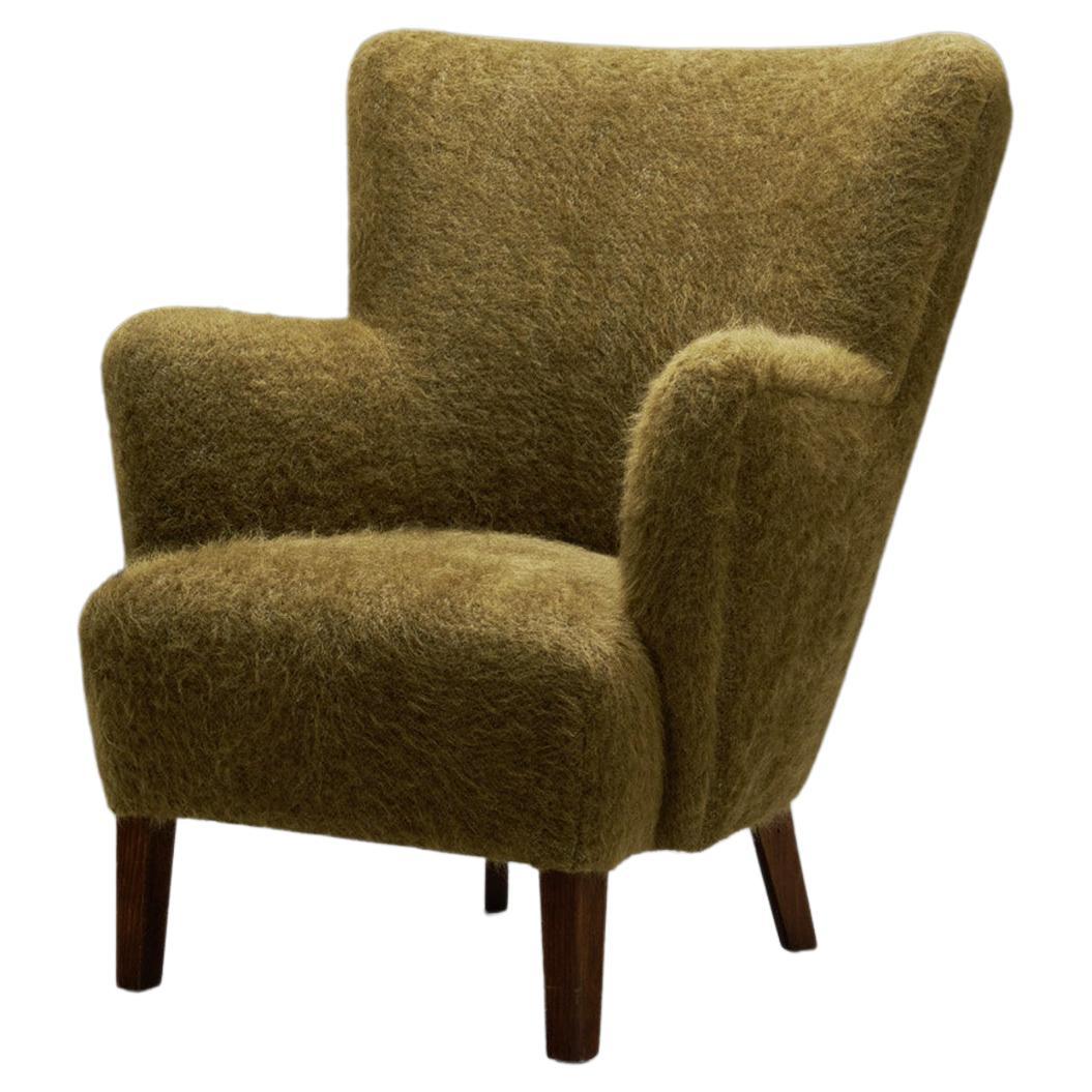 Mid-Century Modern Danish Cabinetmaker Lounge Chair, Denmark, 1940s For Sale