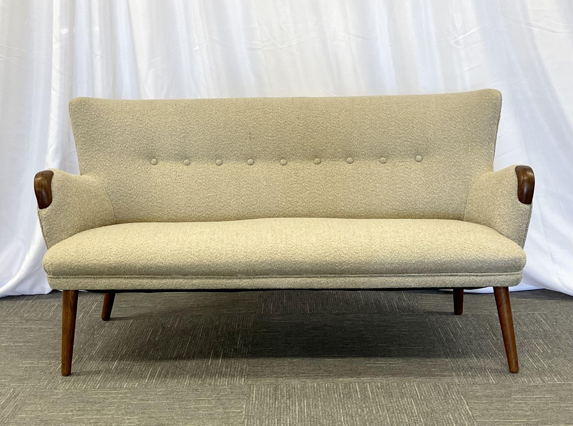 Mid-Century Modern Danish Cabinetmaker Sofa / Settee, Boucle, Goerg Thams 1