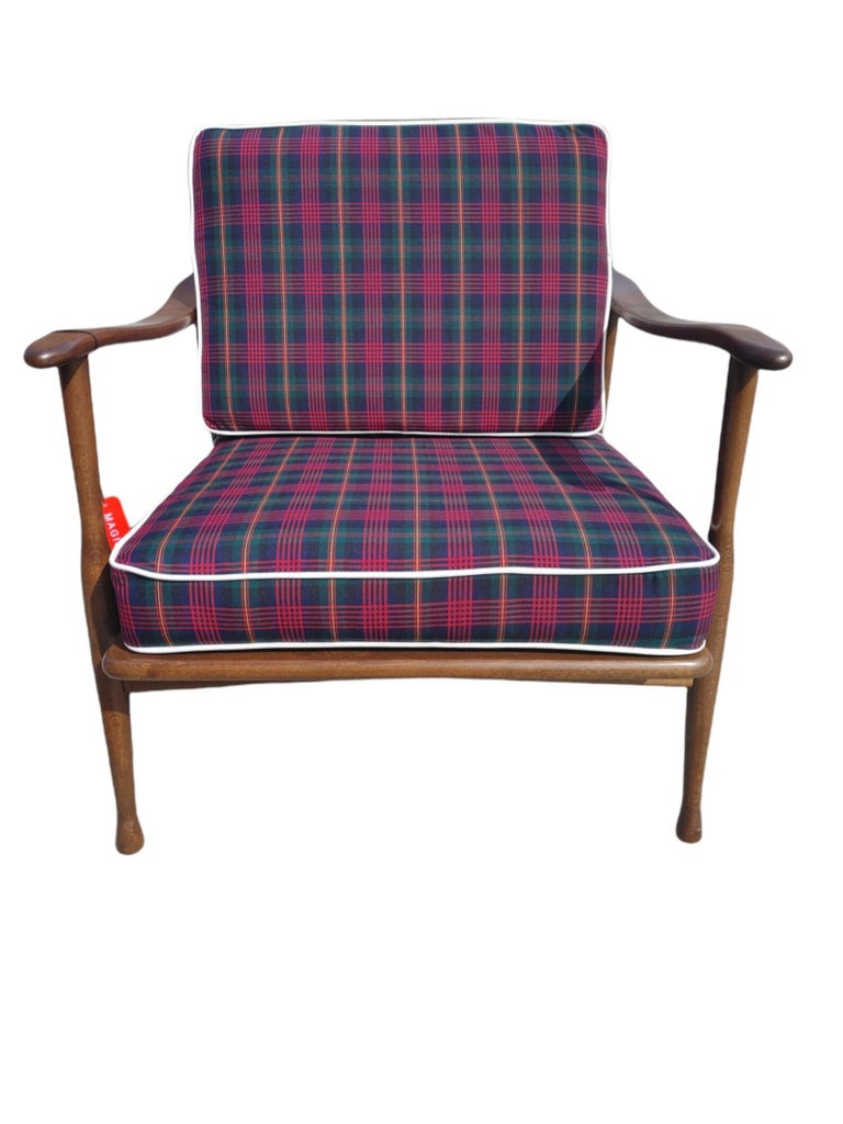 Plaid Mid-Century Modern Danish chair.
Vintage and completely restored.
Designed with brand new commercial grade upholstery and cushions.
Fabric is in traditional Scottish green and magenta colors.
Chair is from Denmark 1960's .

Dimensions: