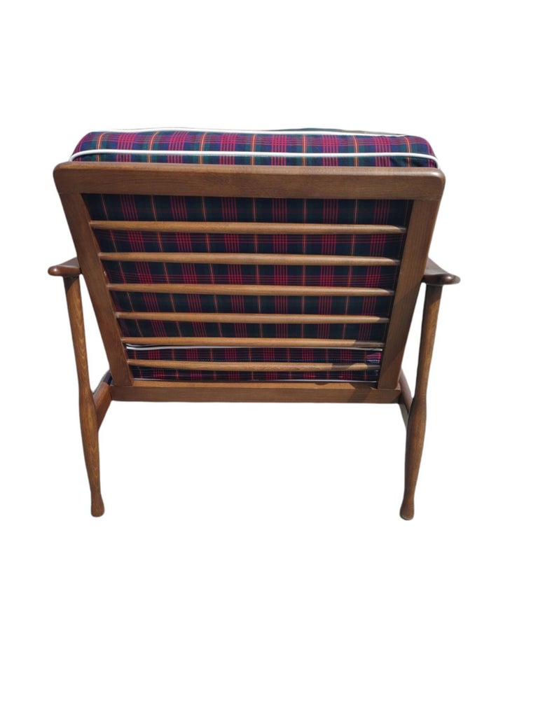 Mid-Century Modern Danish Chair For Sale 1