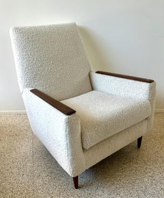 Mid Century Modern Danish Chaise Lounge in Boucle with Wooden Arm Details