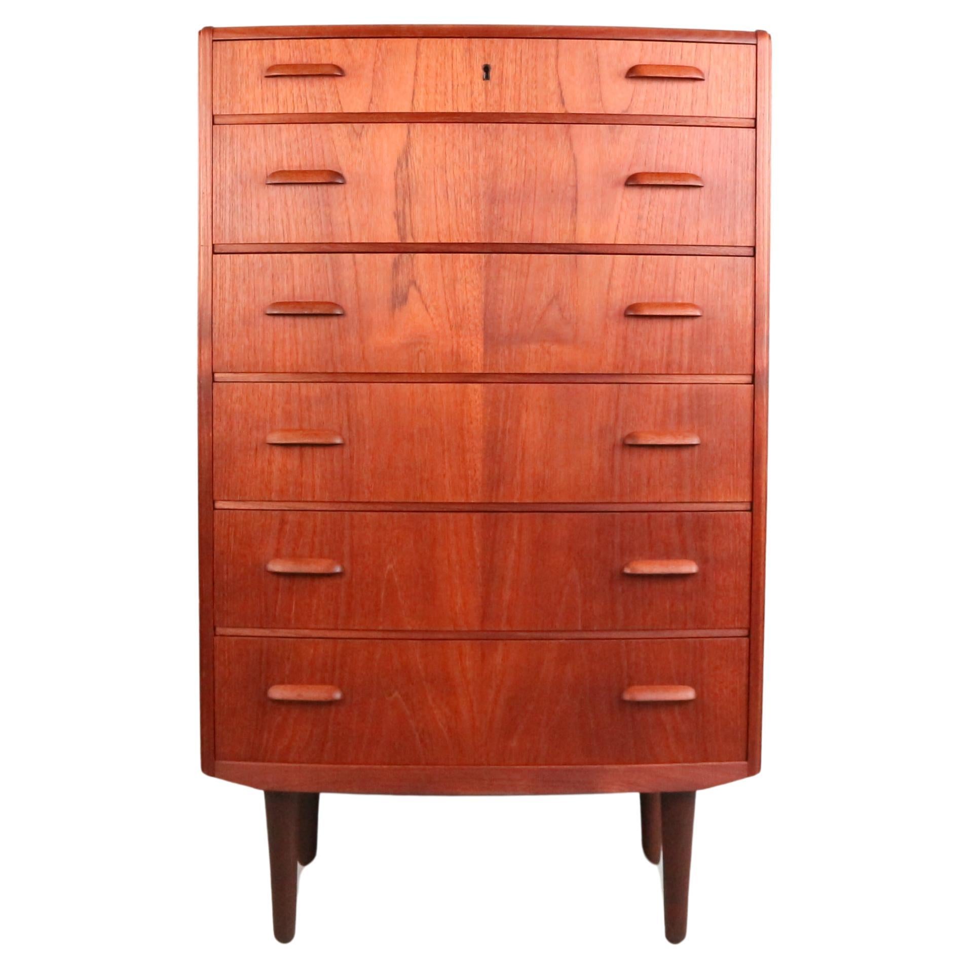 Moderne dänische Kommode aus der Jahrhundertmitte, Tallboy aus Teakholz, 1960er Jahre