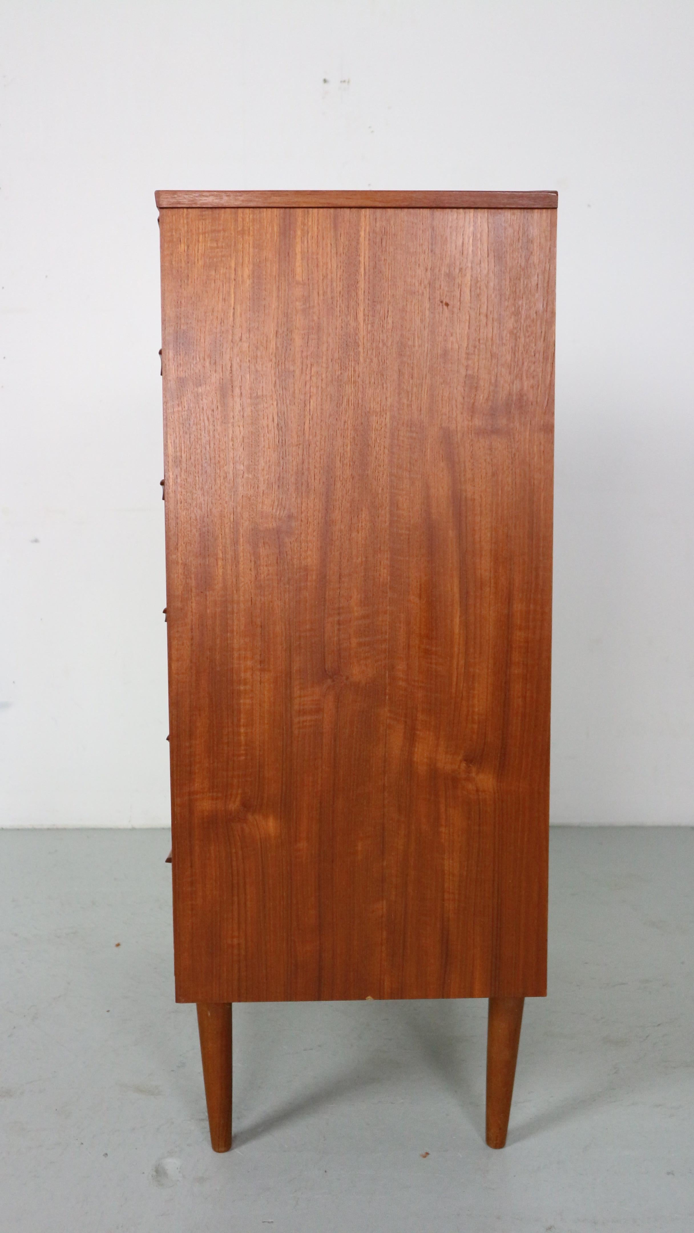 Mid-Century Modern Danish Chest of Six Drawers, Tallboy in Teak, Denmark, 1960 6