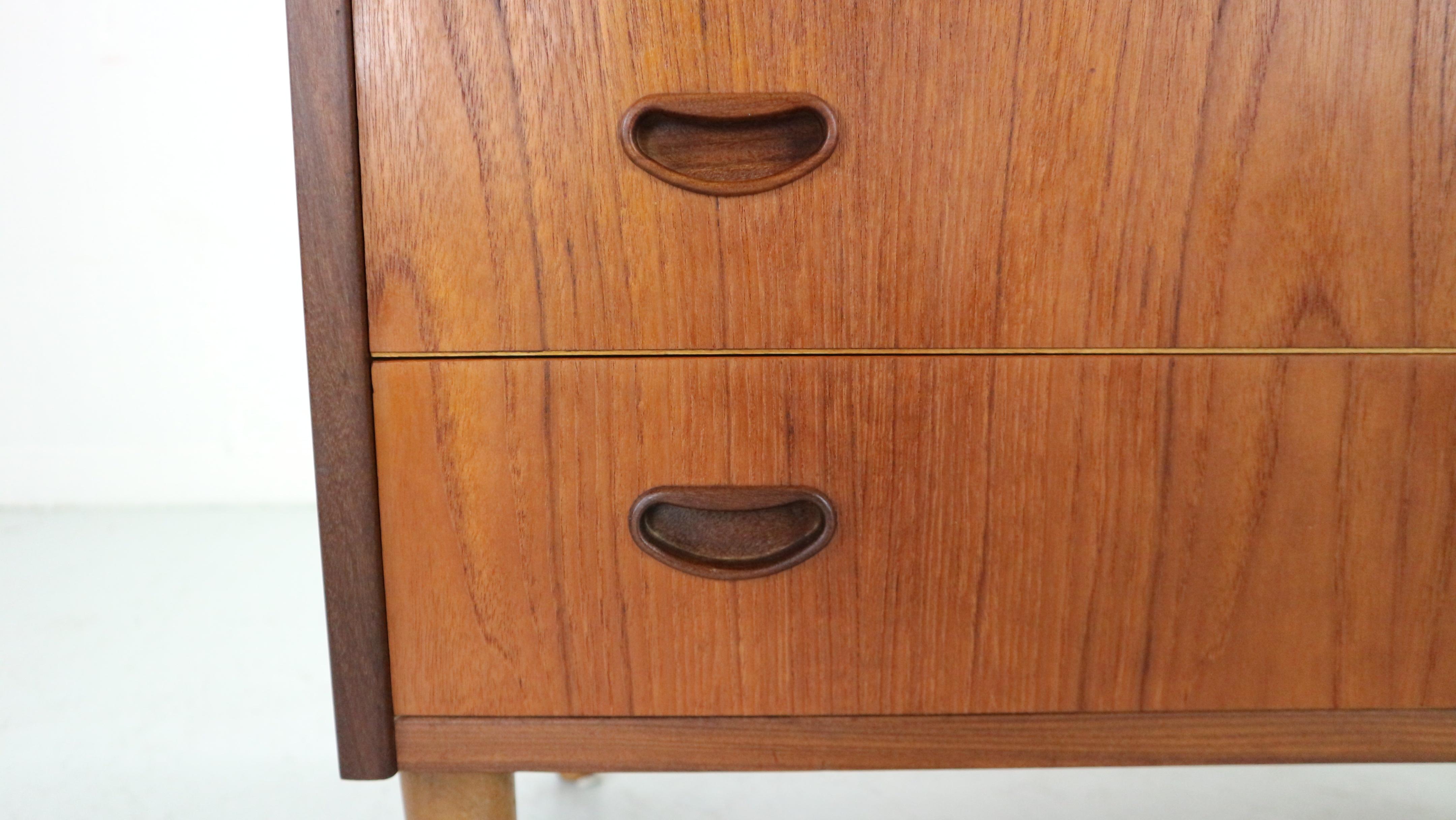 Mid-Century Modern Danish Chest of Six Drawers, Tallboy in Teak, Denmark, 1960 8