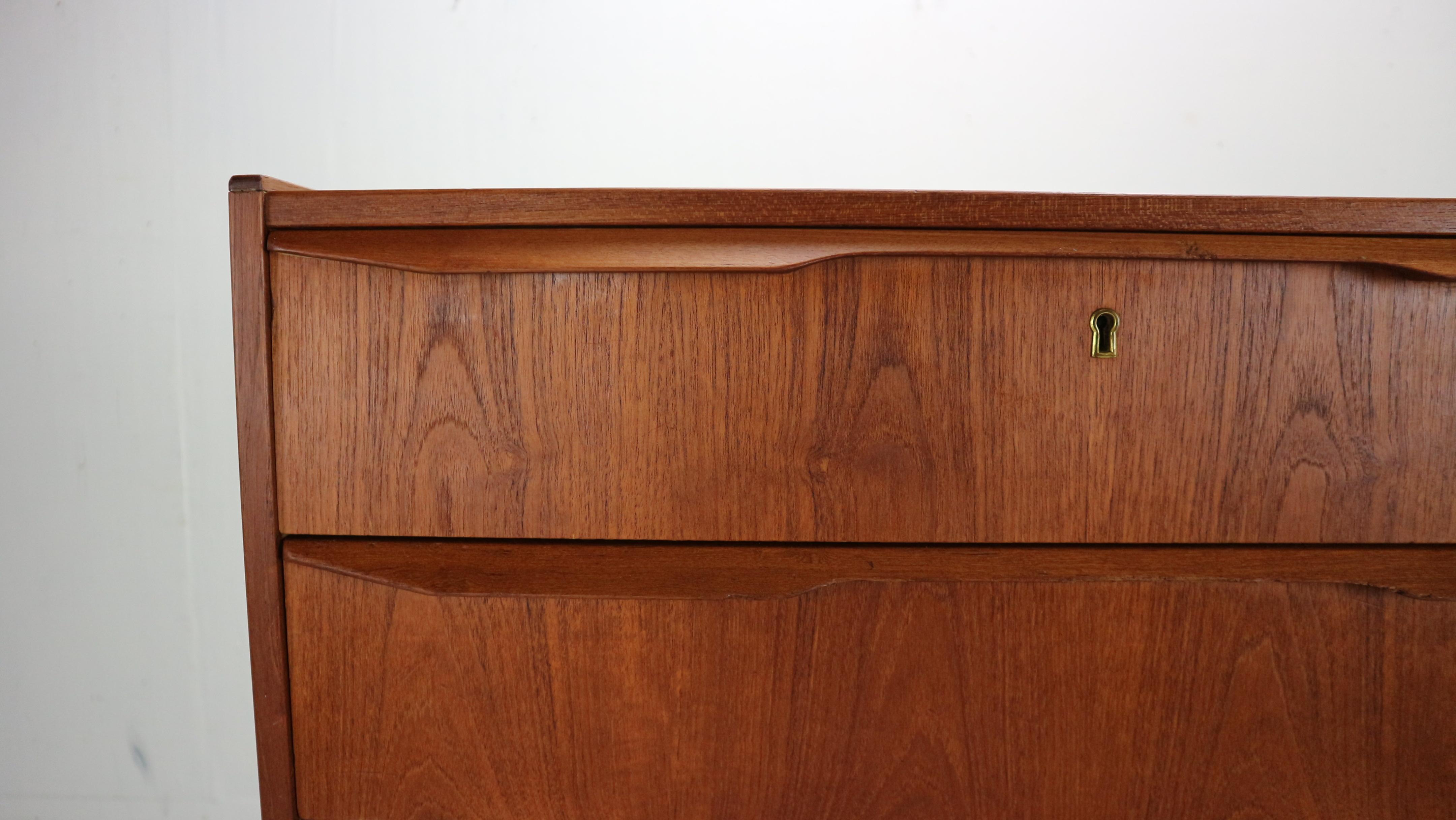 Mid-Century Modern Danish Chest of Six Drawers, Tallboy in Teak, Denmark, 1960 9