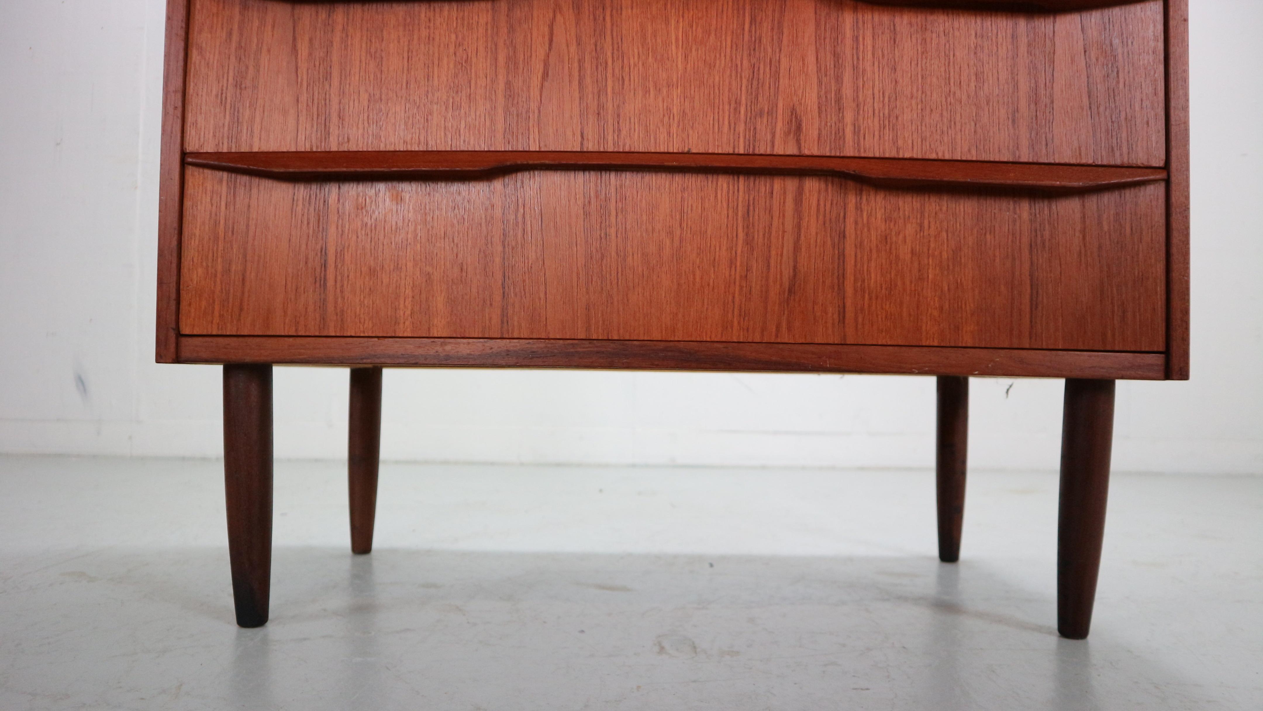 Mid-Century Modern Danish Chest of Six Drawers, Tallboy in Teak, Denmark, 1960 10