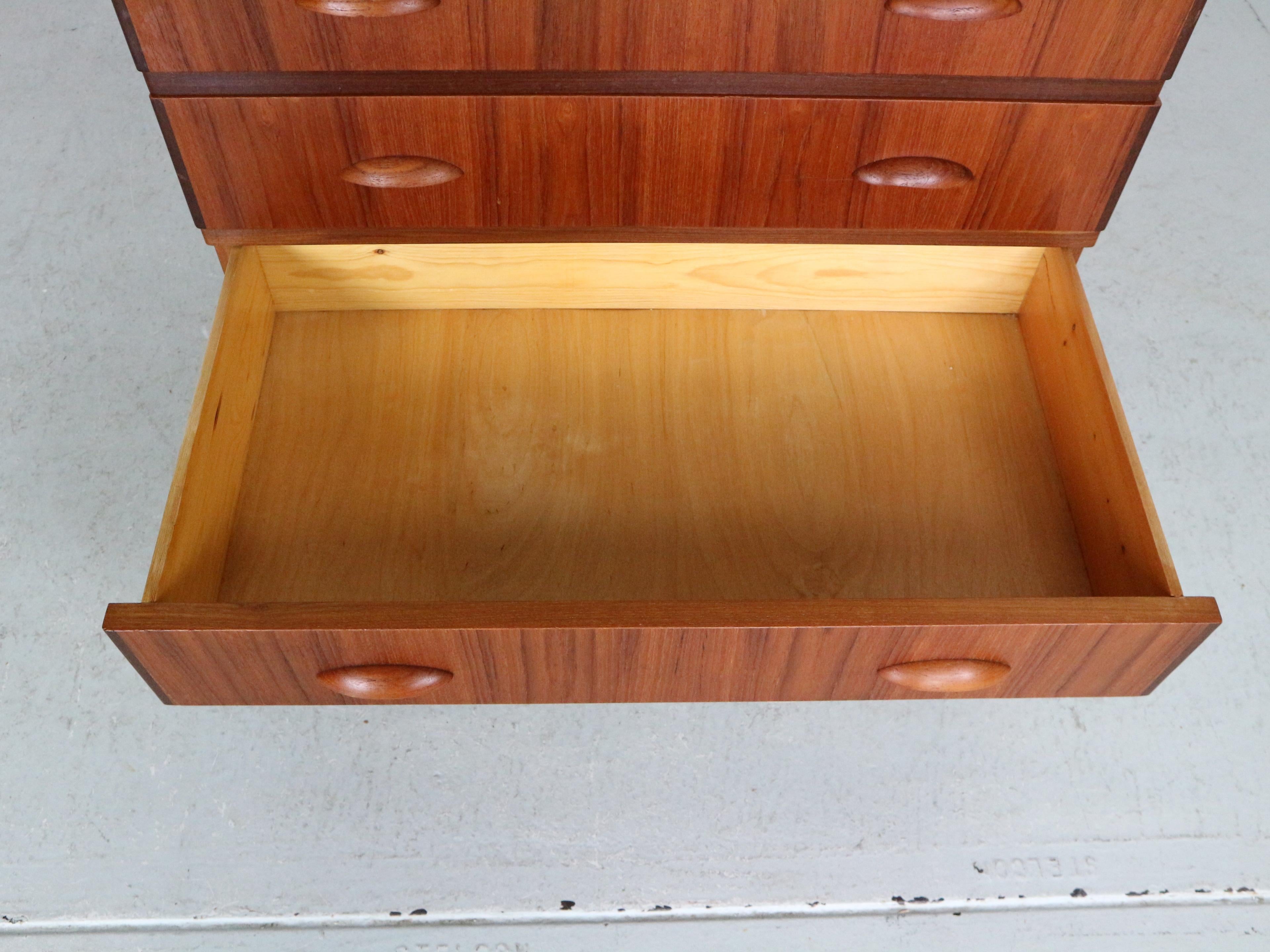 Mid-Century Modern Danish Chest of Six Drawers, Tallboy in Teak, Denmark, 1960s 14