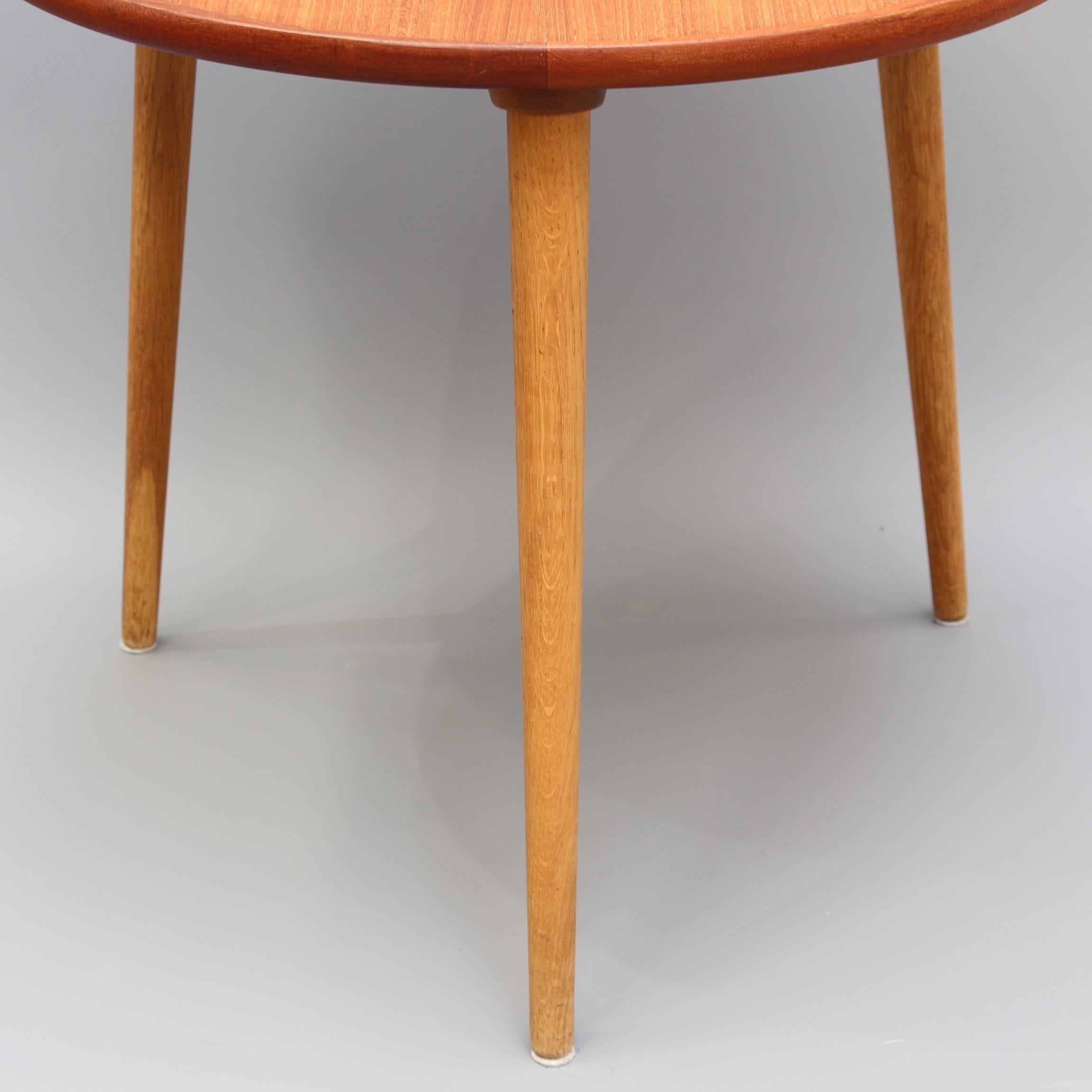 Mid-Century Modern Danish Circular Teak End Table, circa 1960s 1