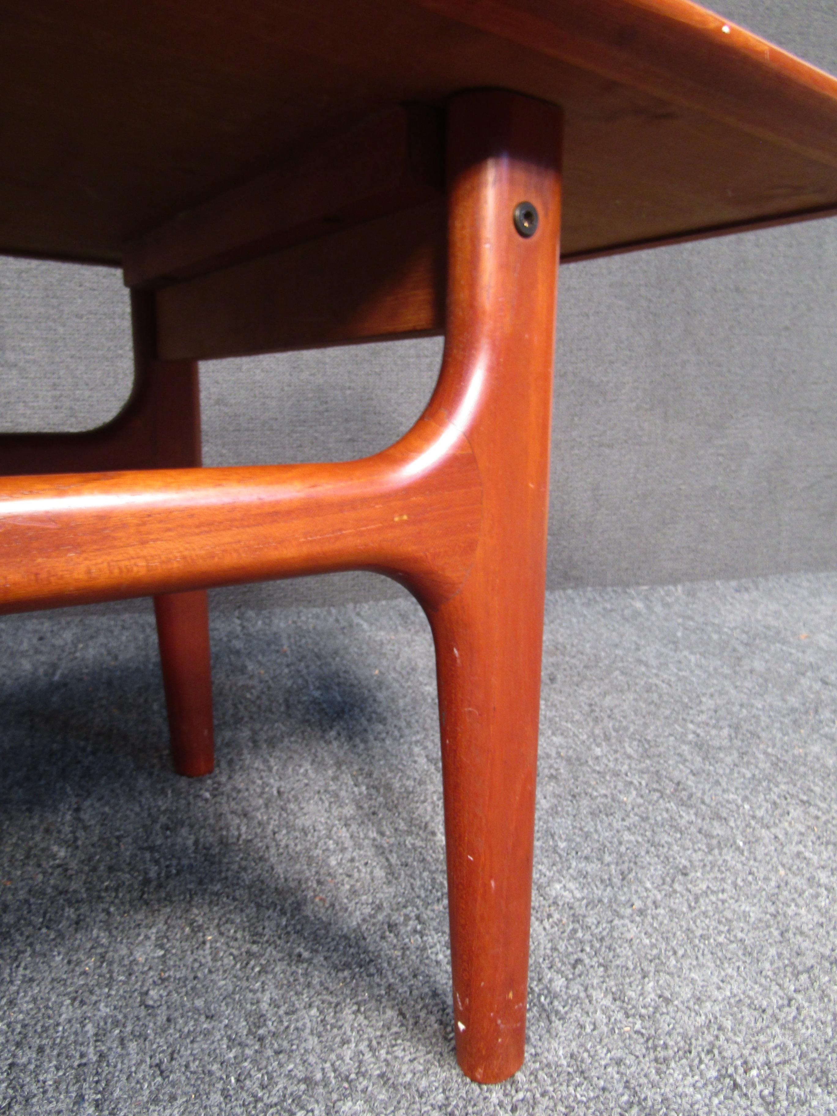 Late 20th Century Mid-Century Modern Danish Coffee Table