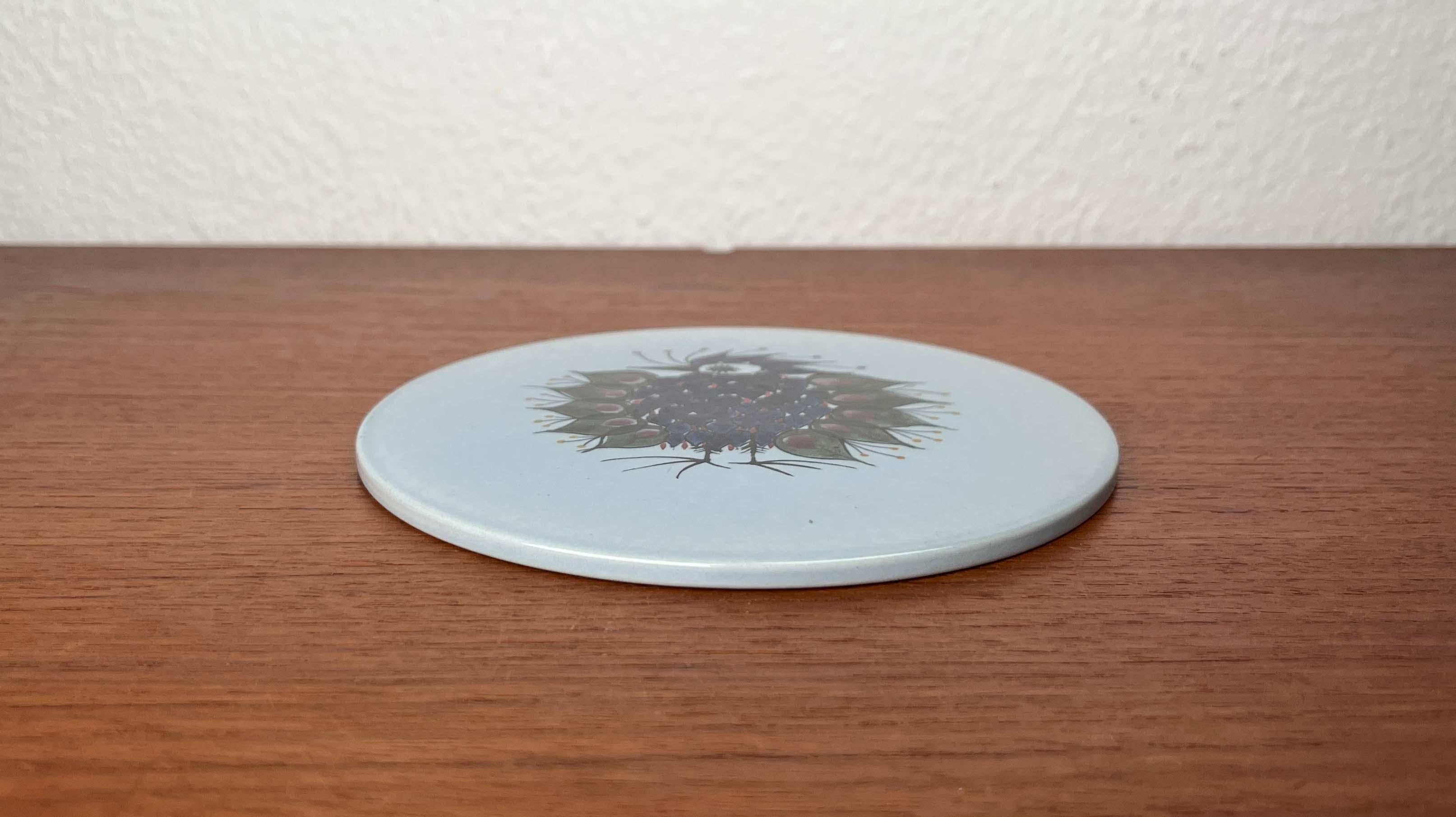 Mid-Century Modern Danish Crazy Bird Design Teller Beth Breyen Royal Copenhagen (20. Jahrhundert) im Angebot