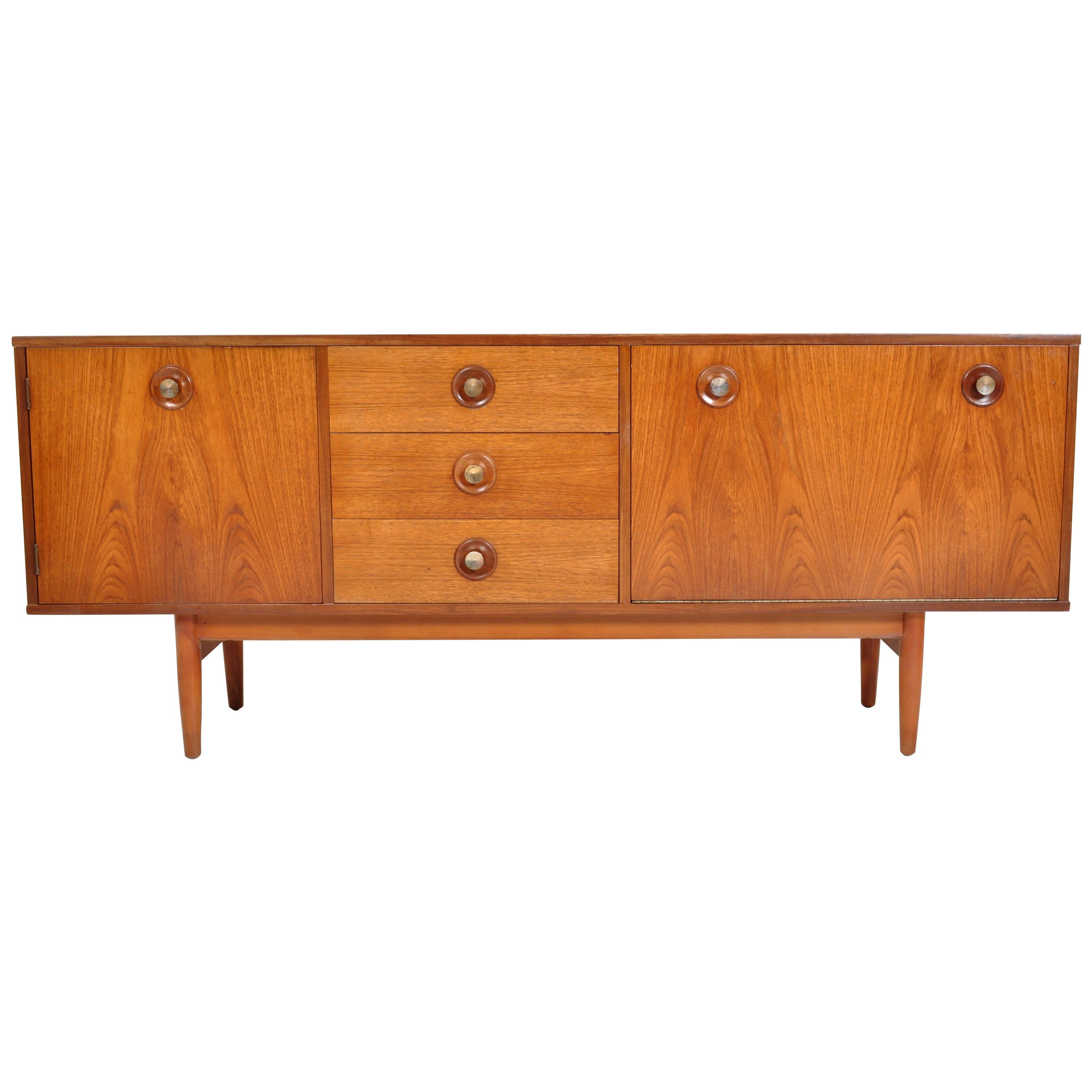 Mid-Century Modern Danish Credenza / Sideboard in Teak, 1960s