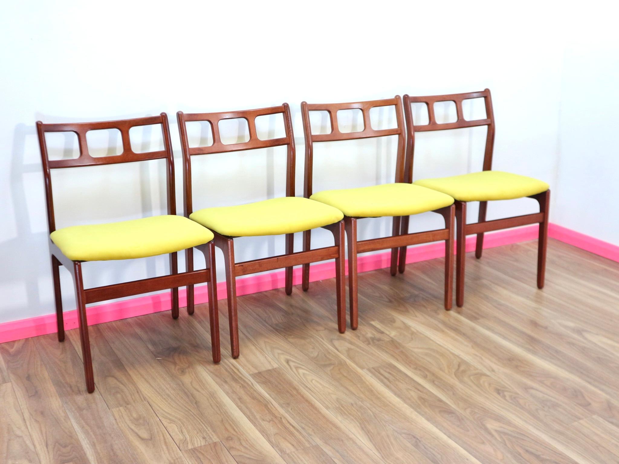 Mid-Century Modern Danish Design Dining Chairs by D, Scan Set of 4 In Good Condition In Los Angeles, CA