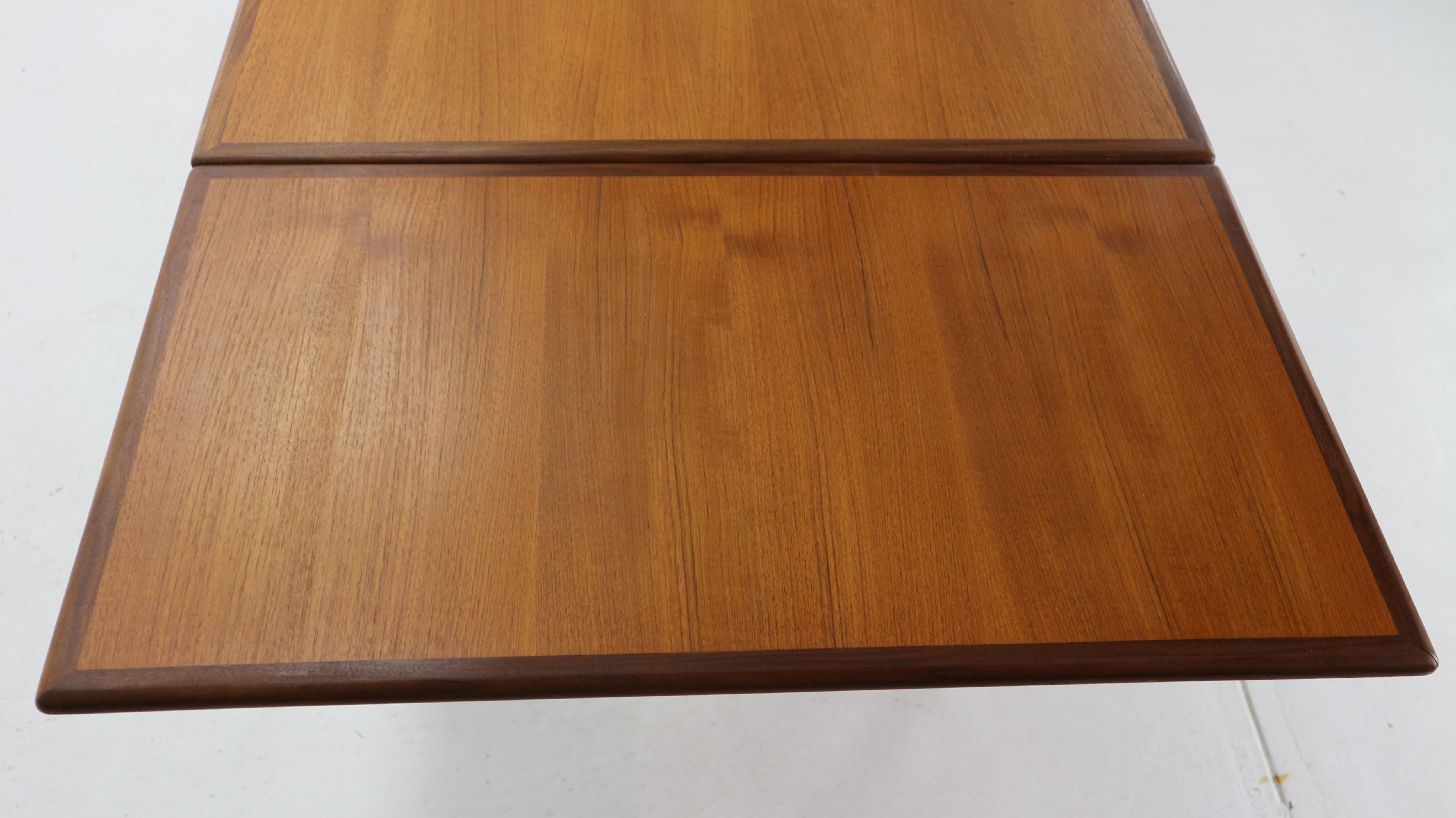 Mid-Century Modern Danish Design Extendable Teak Dining Table, 1960s 9