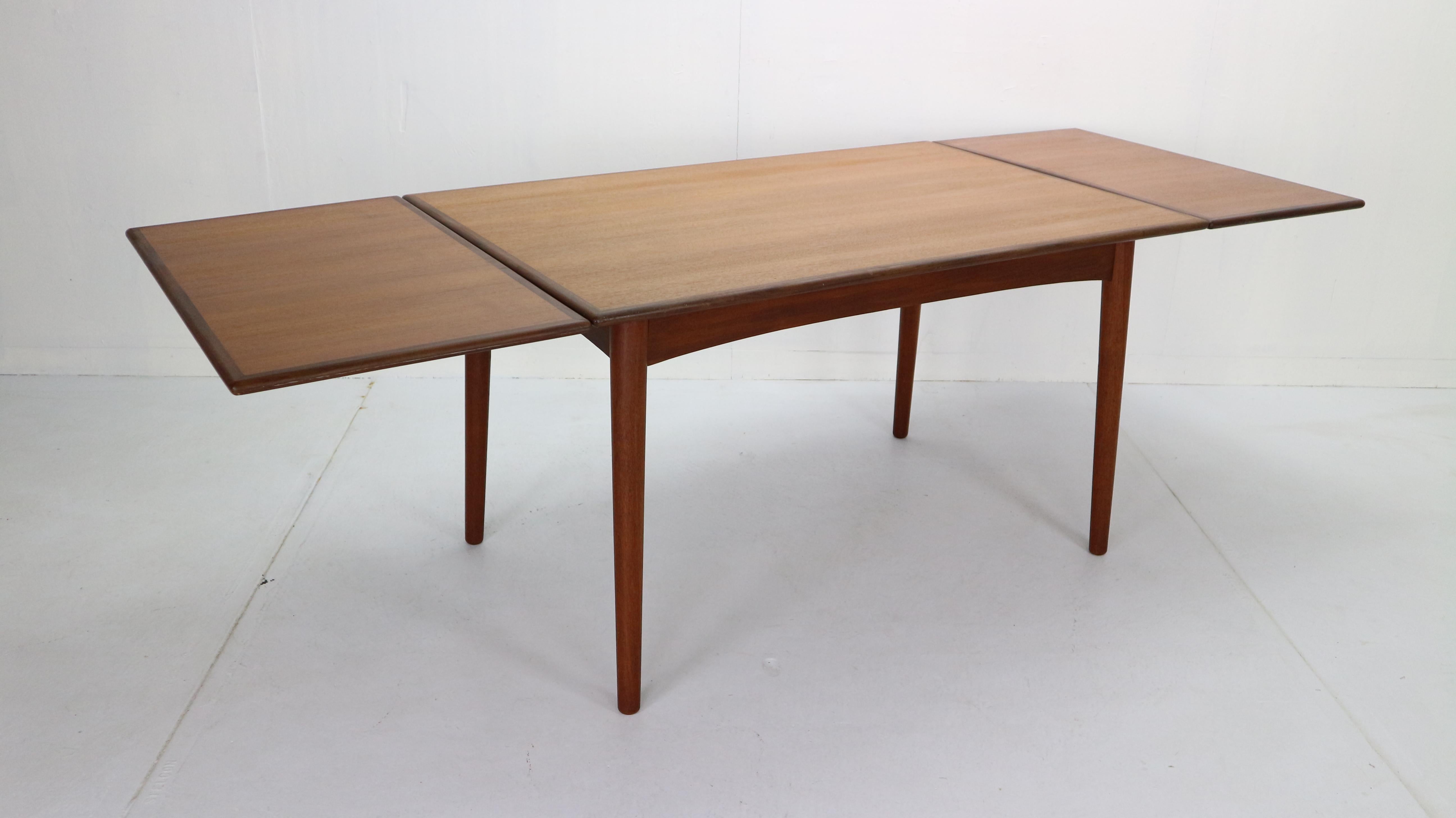 Mid-Century Modern Danish Design Extendable Teak Dining Table, 1960s 1