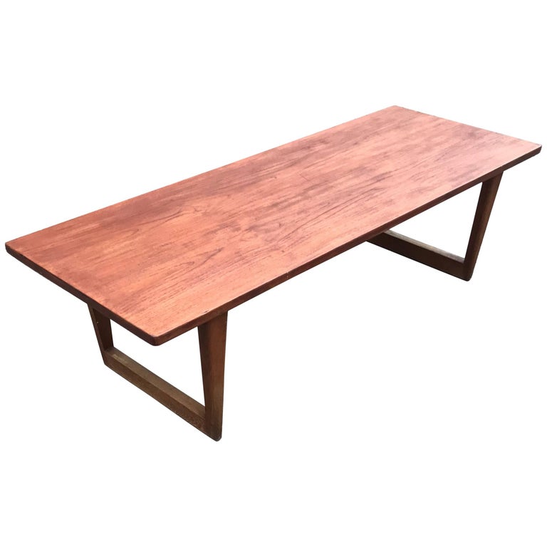 Mid-Century Modern Danish Design Large Teakwood Coffee Table by Børge Mogensen  For Sale