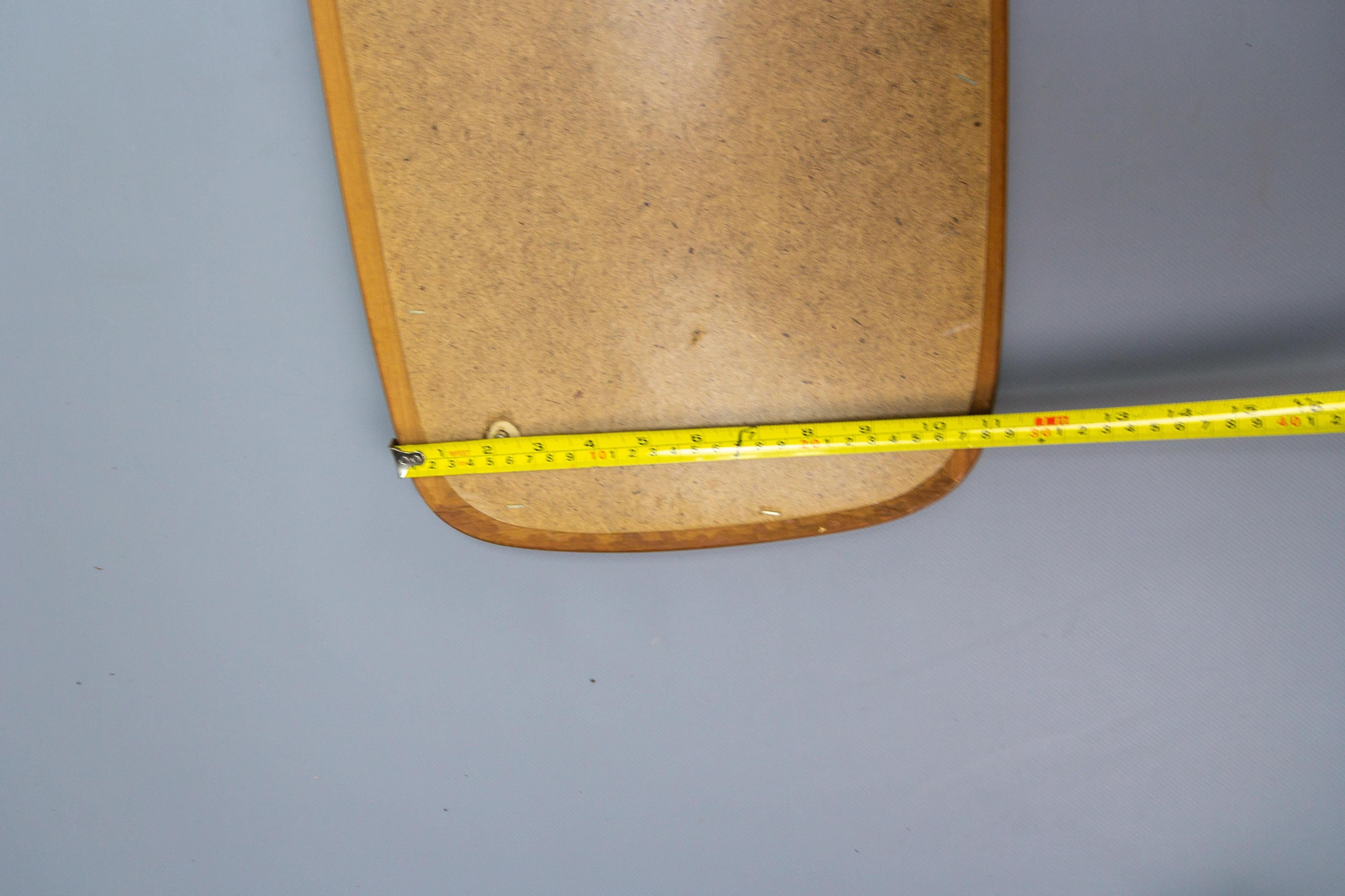 Specchio da parete con cornice in legno rettangolare di design danese della metà del secolo scorso, anni '60 in vendita 9
