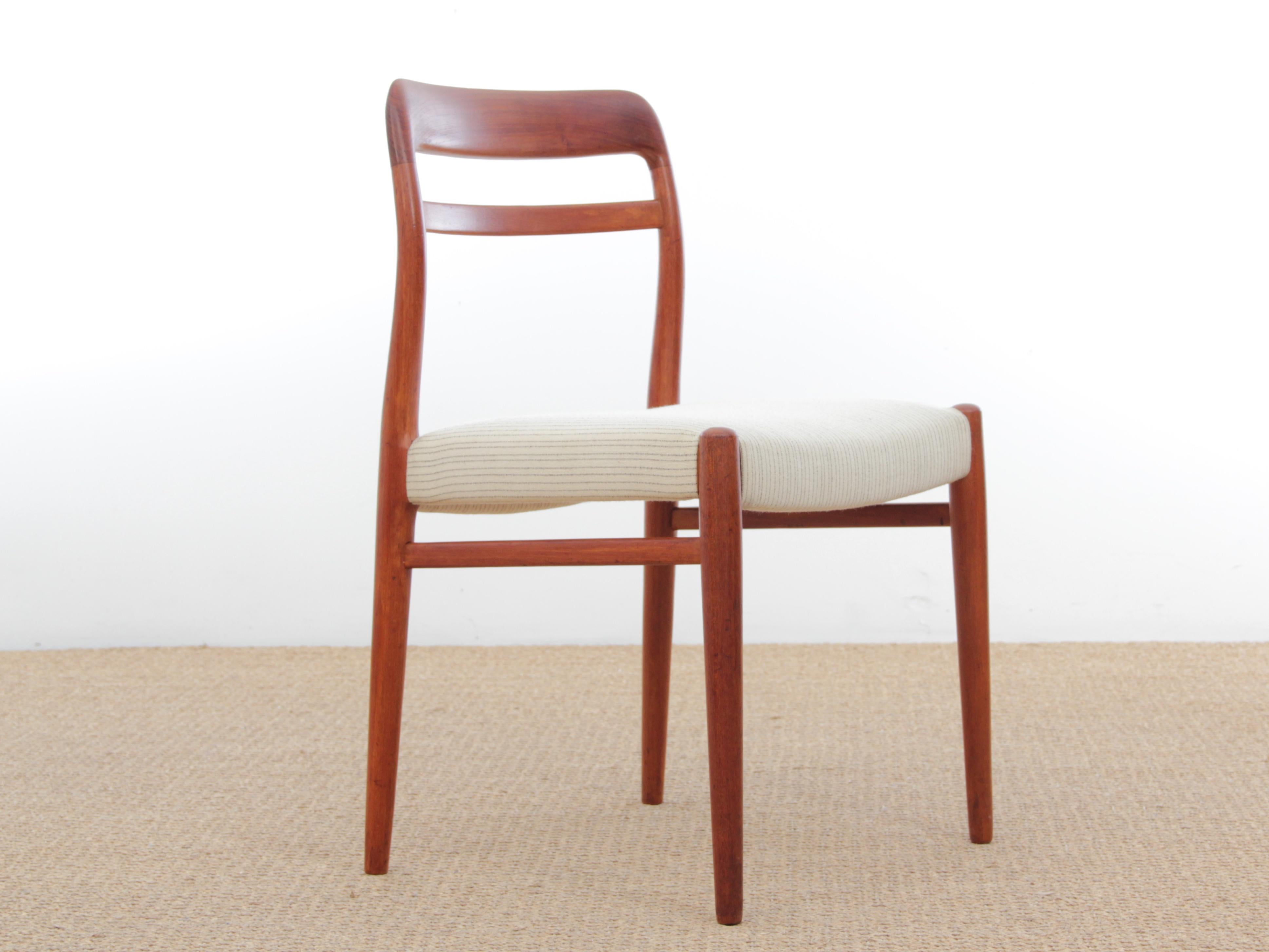 Scandinavian Mid-Century Modern Danish Dining Chairs in Teak For Sale