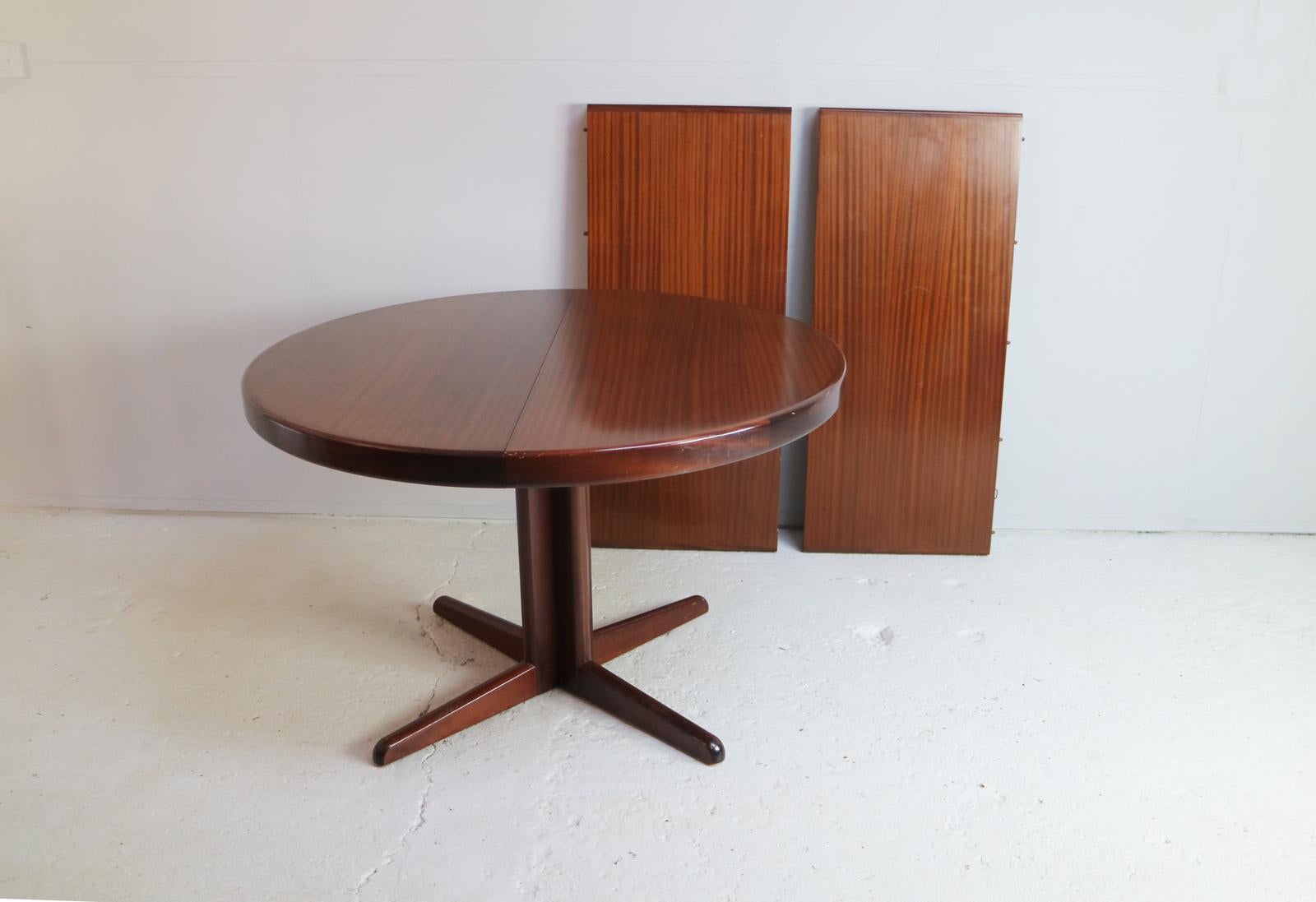 Mid-Century Modern Danish Dining Table and 6 Chairs by H.W. Klein for Bramin For Sale 1