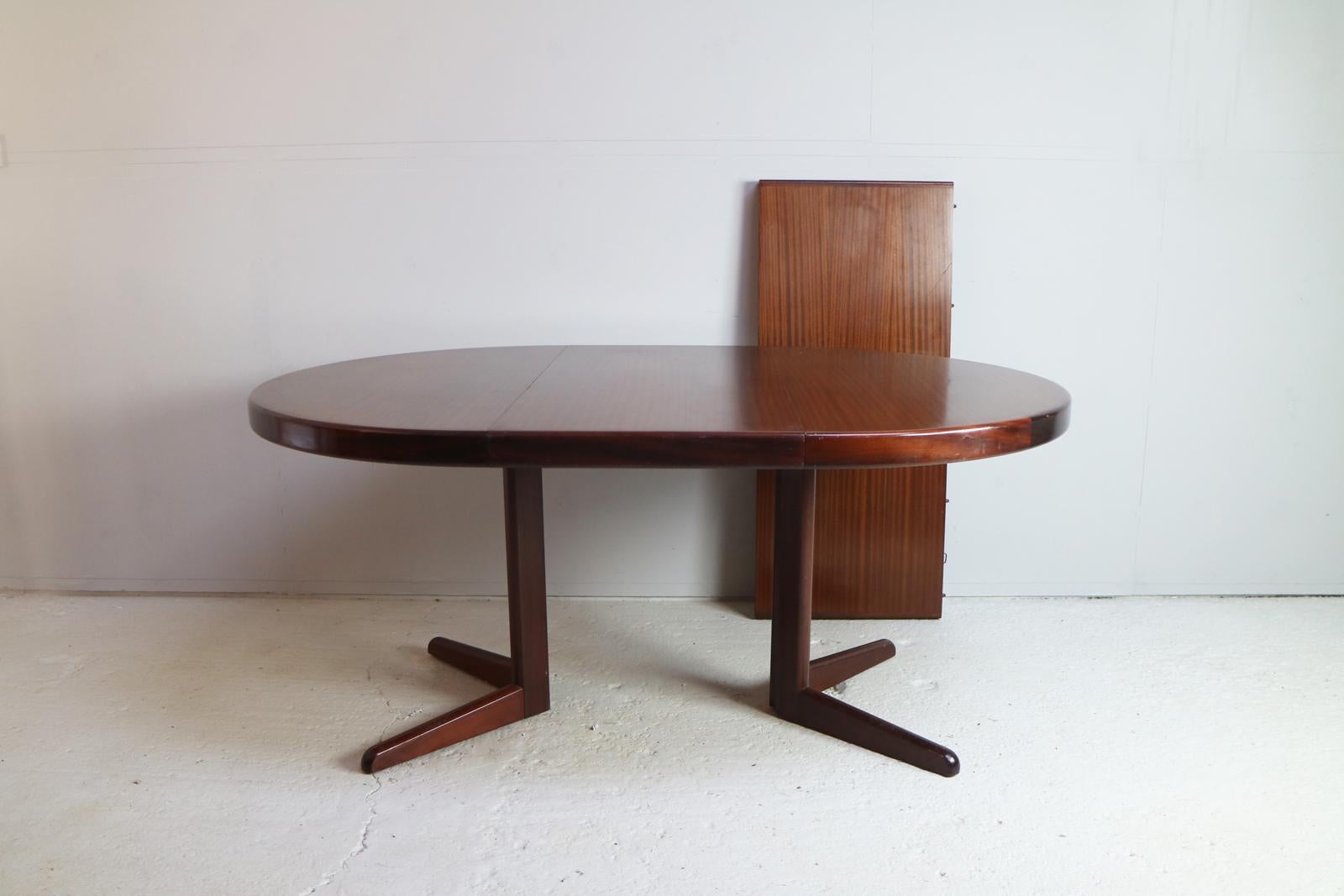 Mid-Century Modern Danish Dining Table and 6 Chairs by H.W. Klein for Bramin For Sale 2